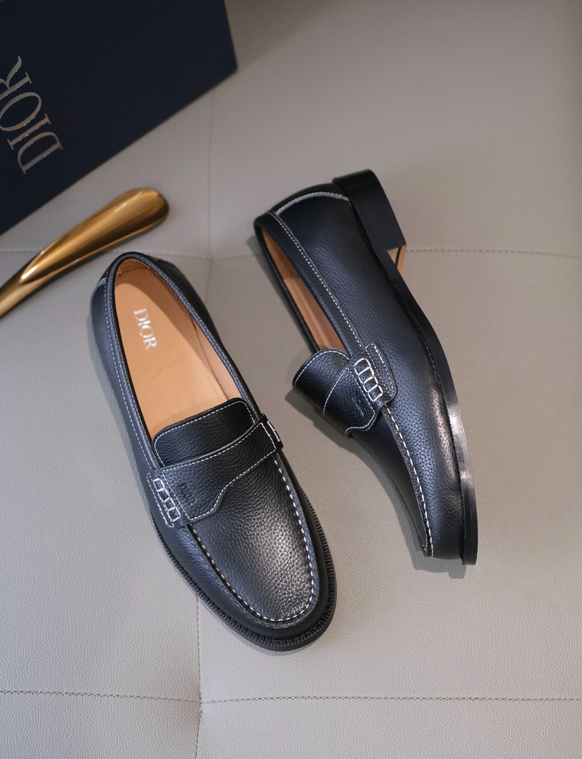 Giày loafer Dior CD Đen sần viền chỉ Trắng Like Auth 38-43 DDT