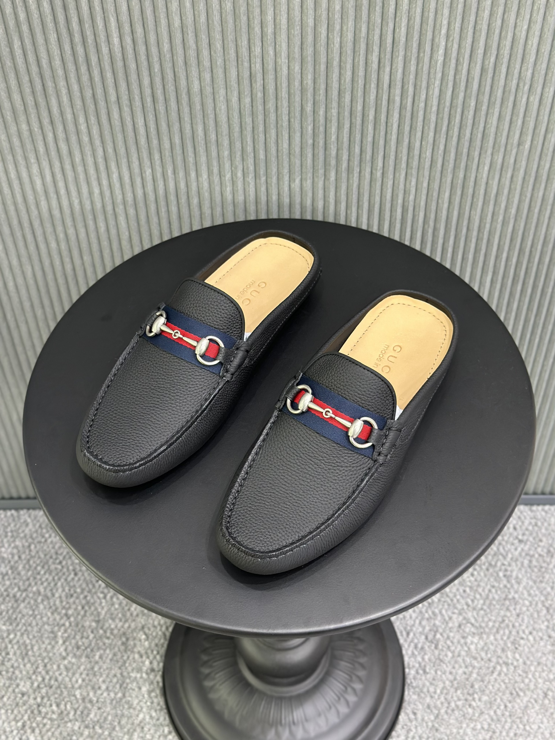 Giày sục Gucci GC Đen sần kẻ Xanh Đỏ móc khóa 38-43 VTN