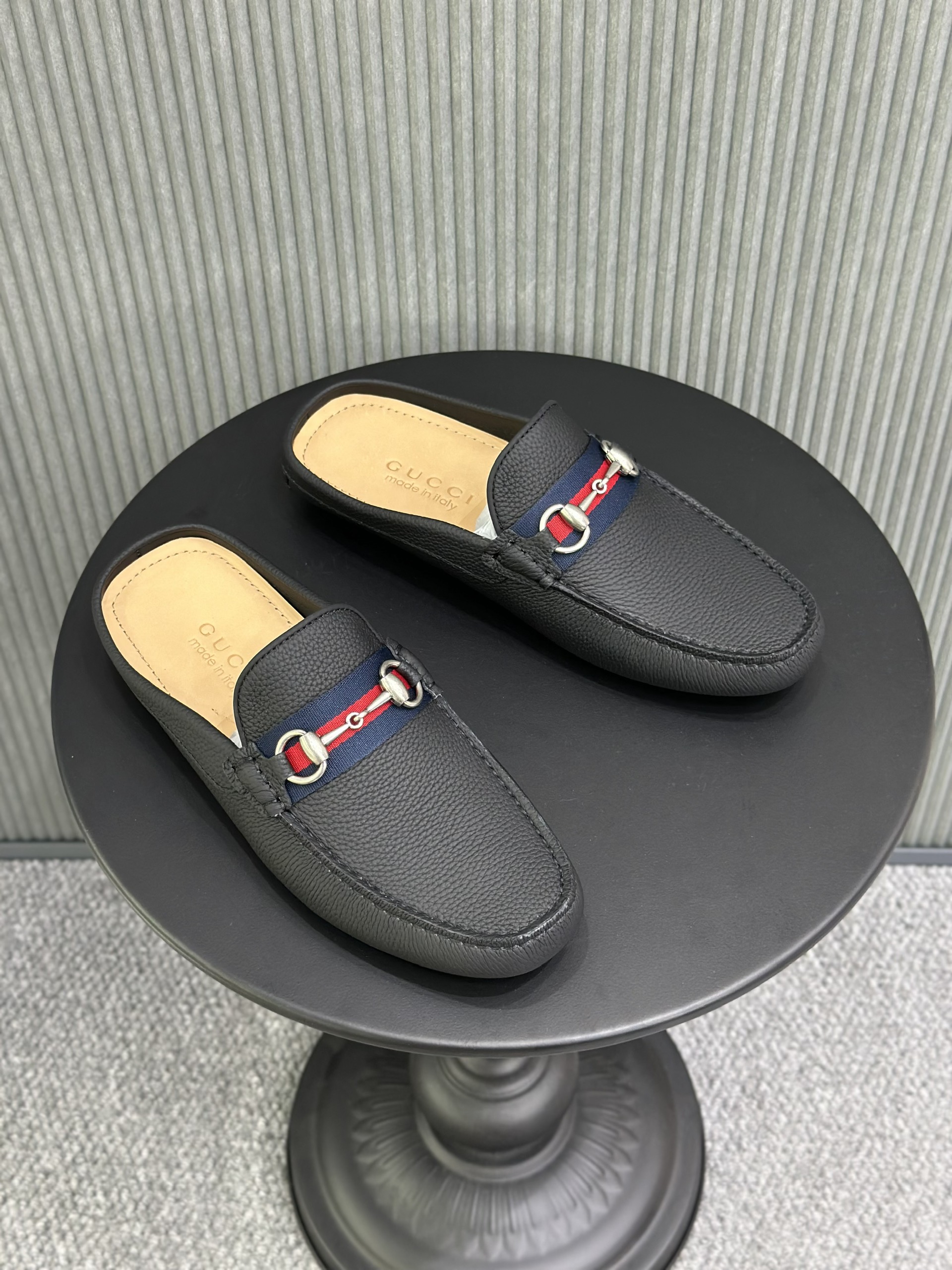 Giày sục Gucci GC Đen sần kẻ Xanh Đỏ móc khóa 38-43 VTN