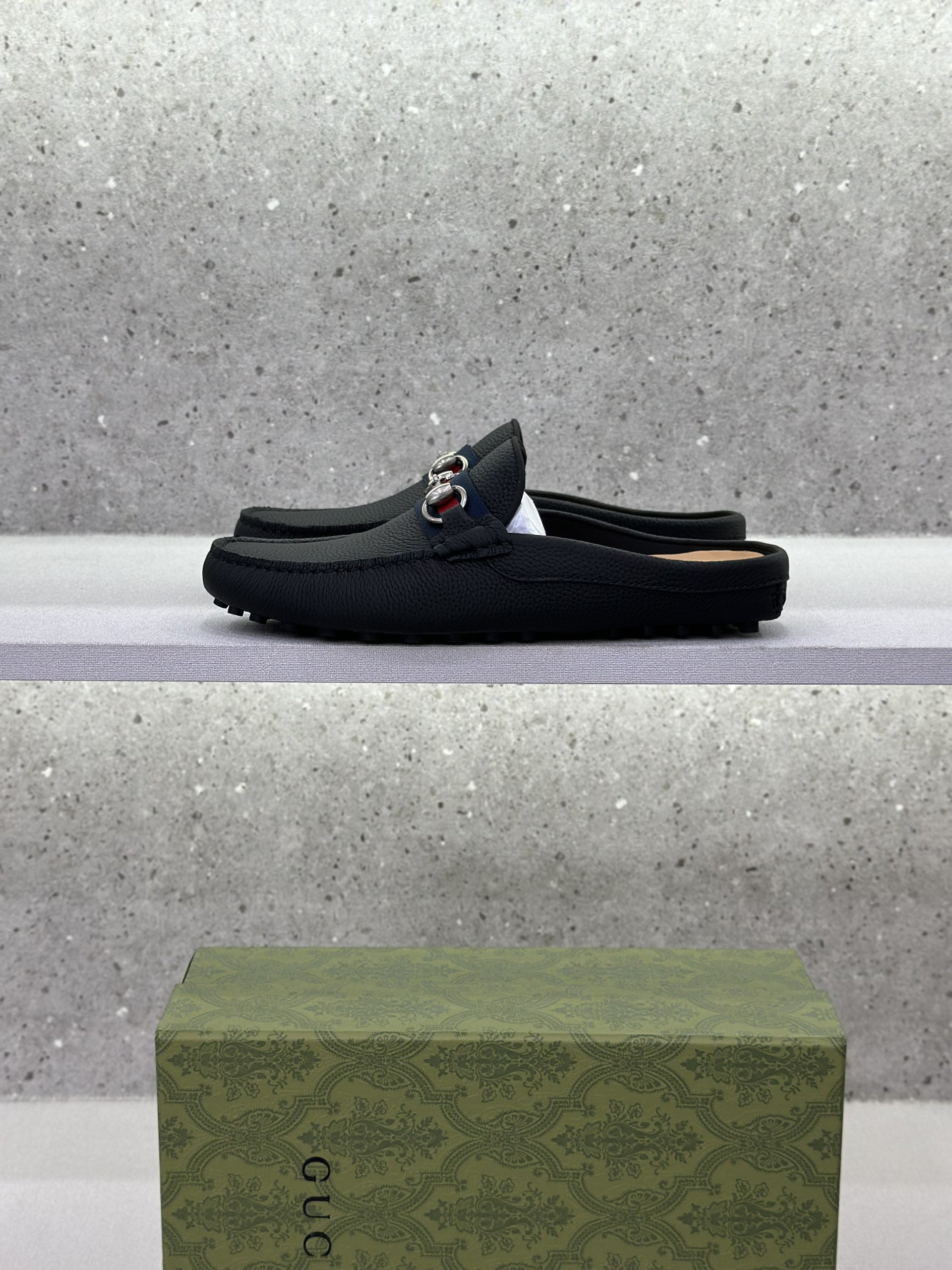 Giày sục Gucci GC Đen sần kẻ Xanh Đỏ móc khóa 38-43 VTN