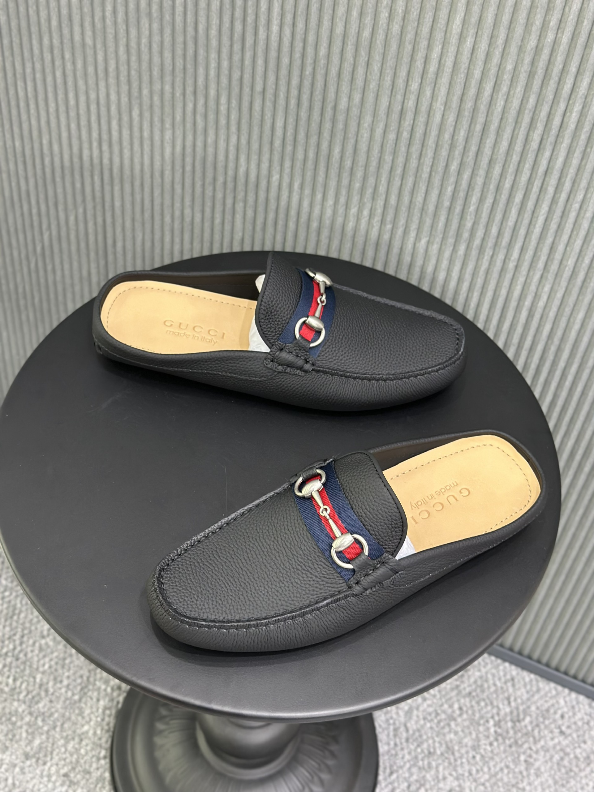 Giày sục Gucci GC Đen sần kẻ Xanh Đỏ móc khóa 38-43 VTN