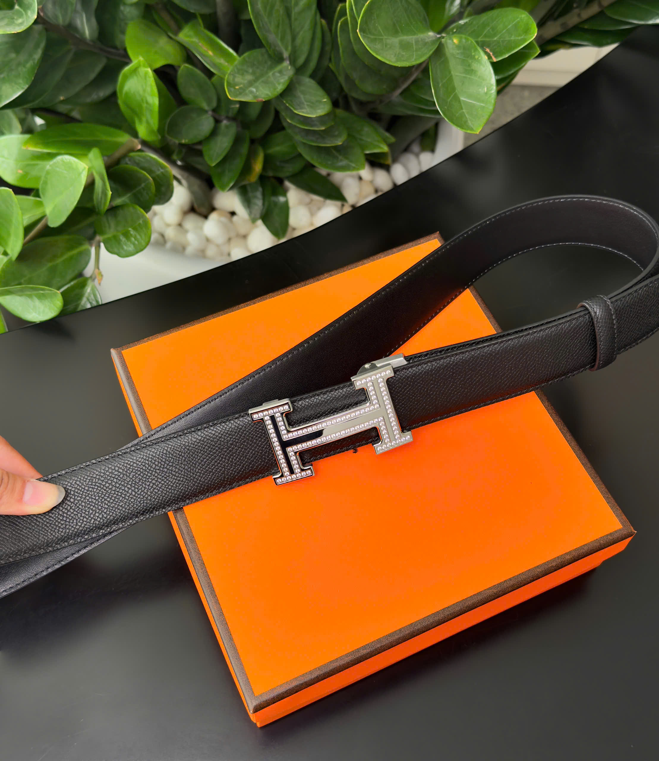 Thắt lưng dây nịt Hermes HM logo chữ H đính đá dây da Đen sần Like AUth 85-110 DDT