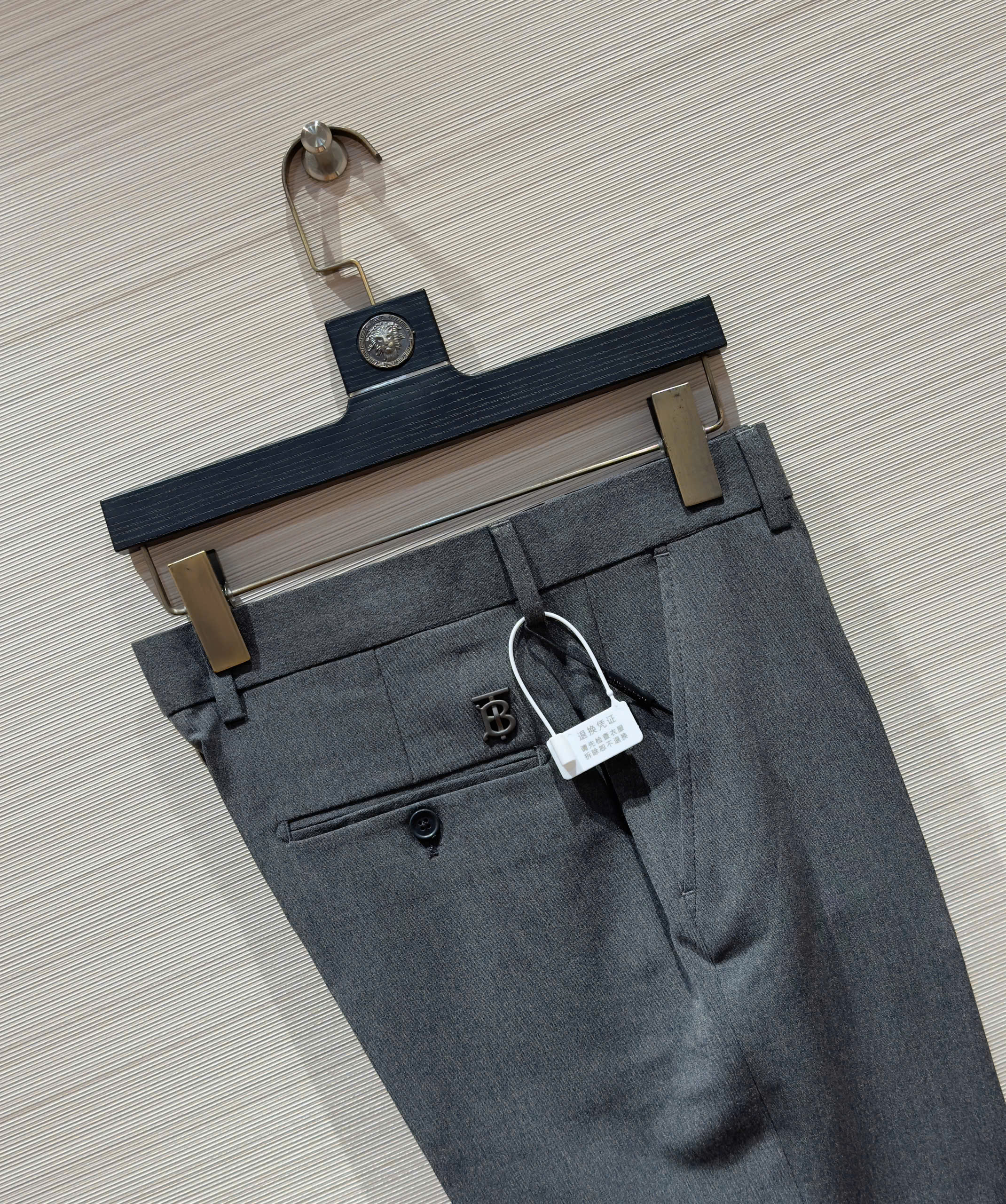 Quần âu tây Burberry BBR Xám logo TB tag bạc Like AUth 28-36 DDT