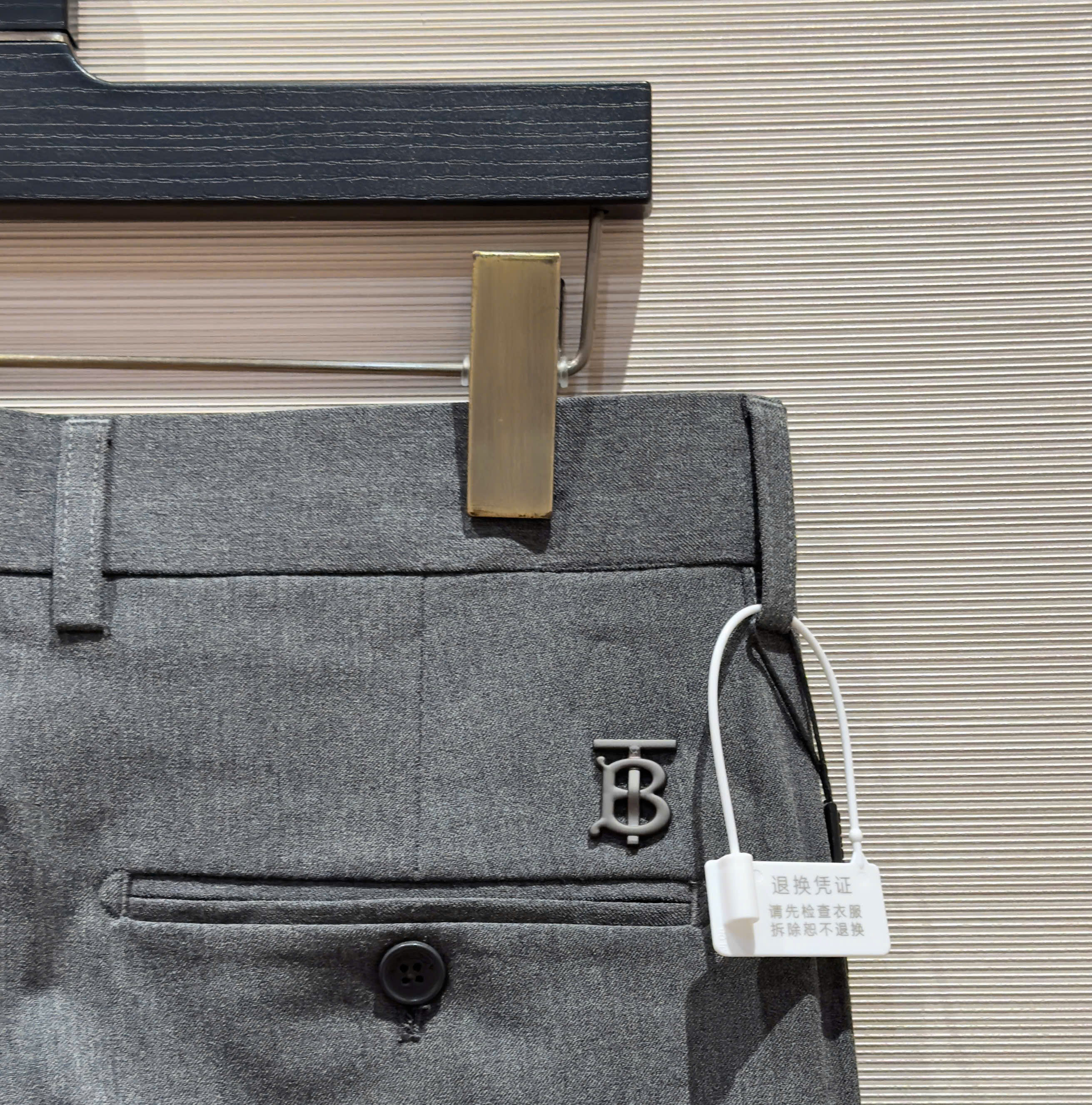 Quần âu tây Burberry BBR Xám logo TB tag bạc Like AUth 28-36 DDT