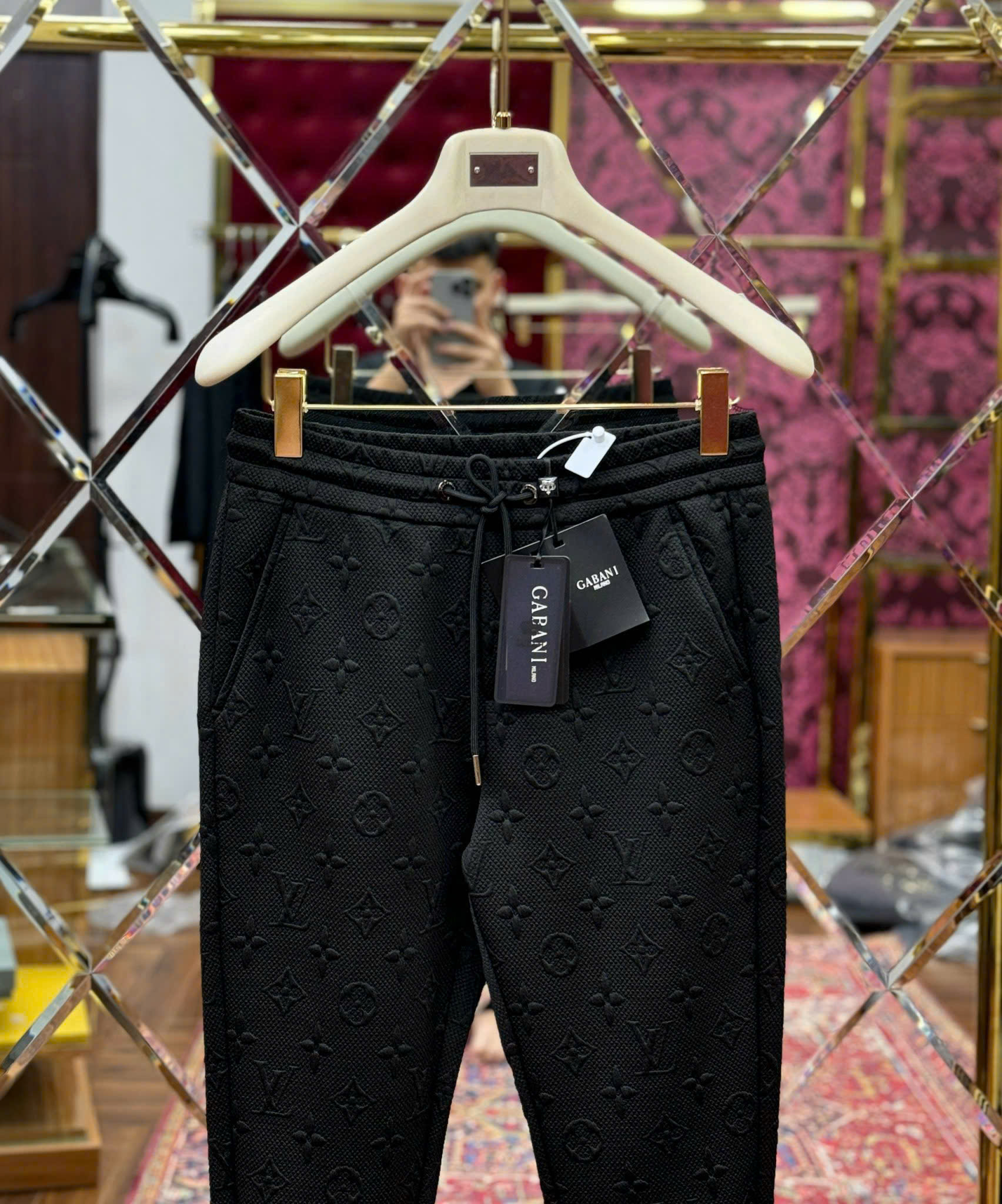 Quần jogger Louis Vuitton LV họa tiết vân monogram full dập nổi Like Auth S-XL MK