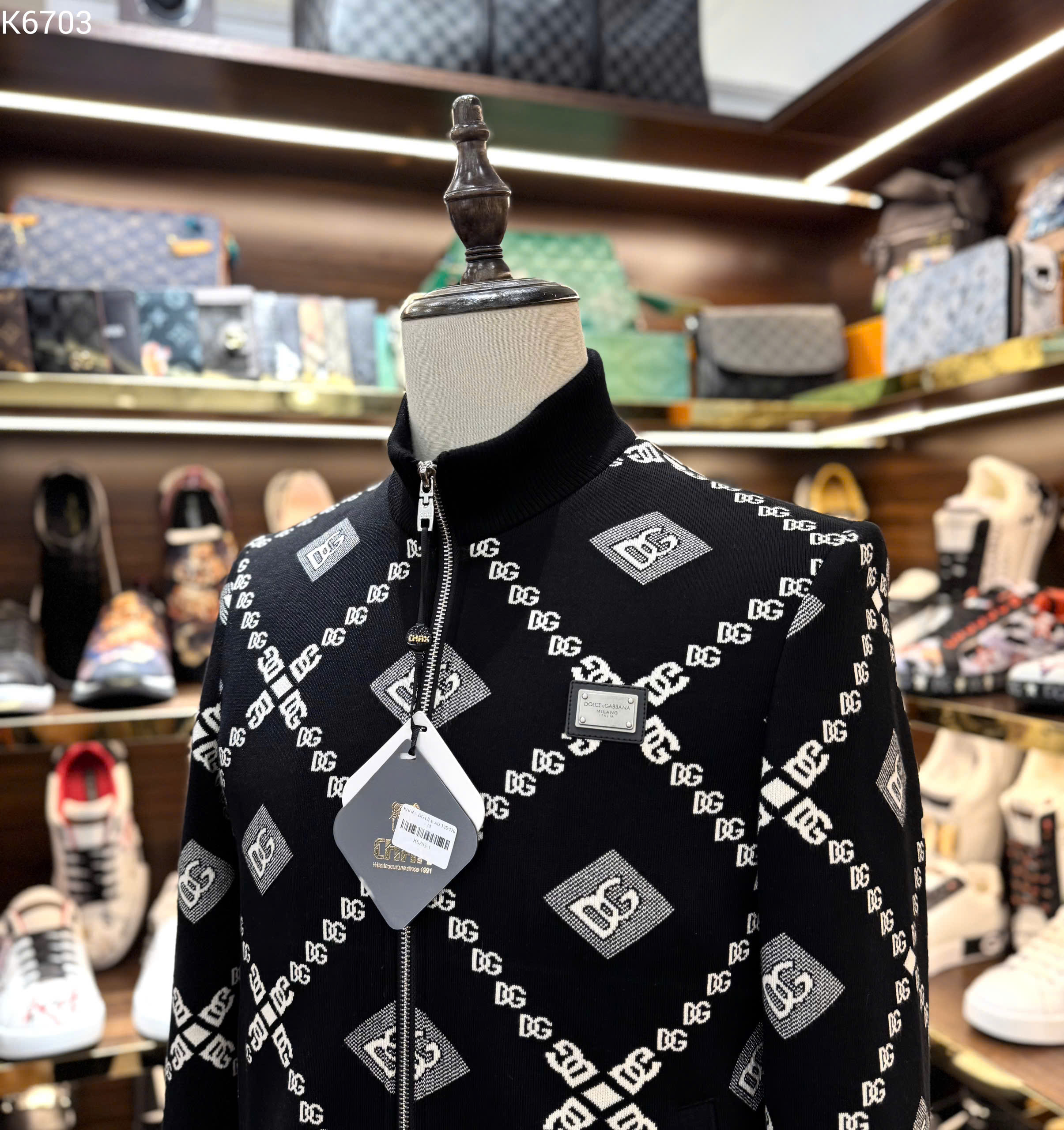 Áo polo len dài tay Dolce Gabbana DG họa tiết ô con thoi Like Auth 48-52 MK