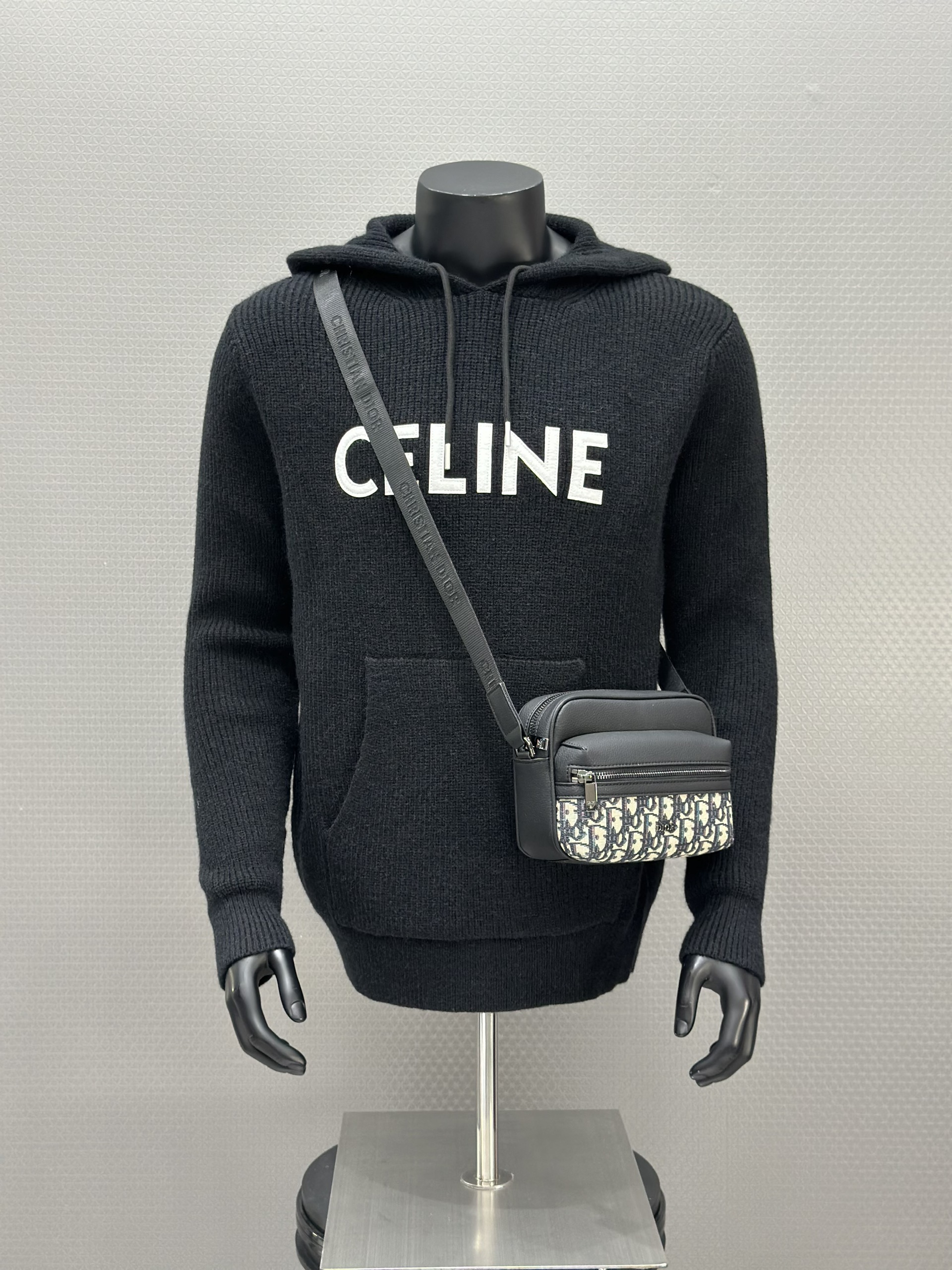 Áo hoodie Celine Đen logo ngực túi bụng Like Auth XS-L VTN