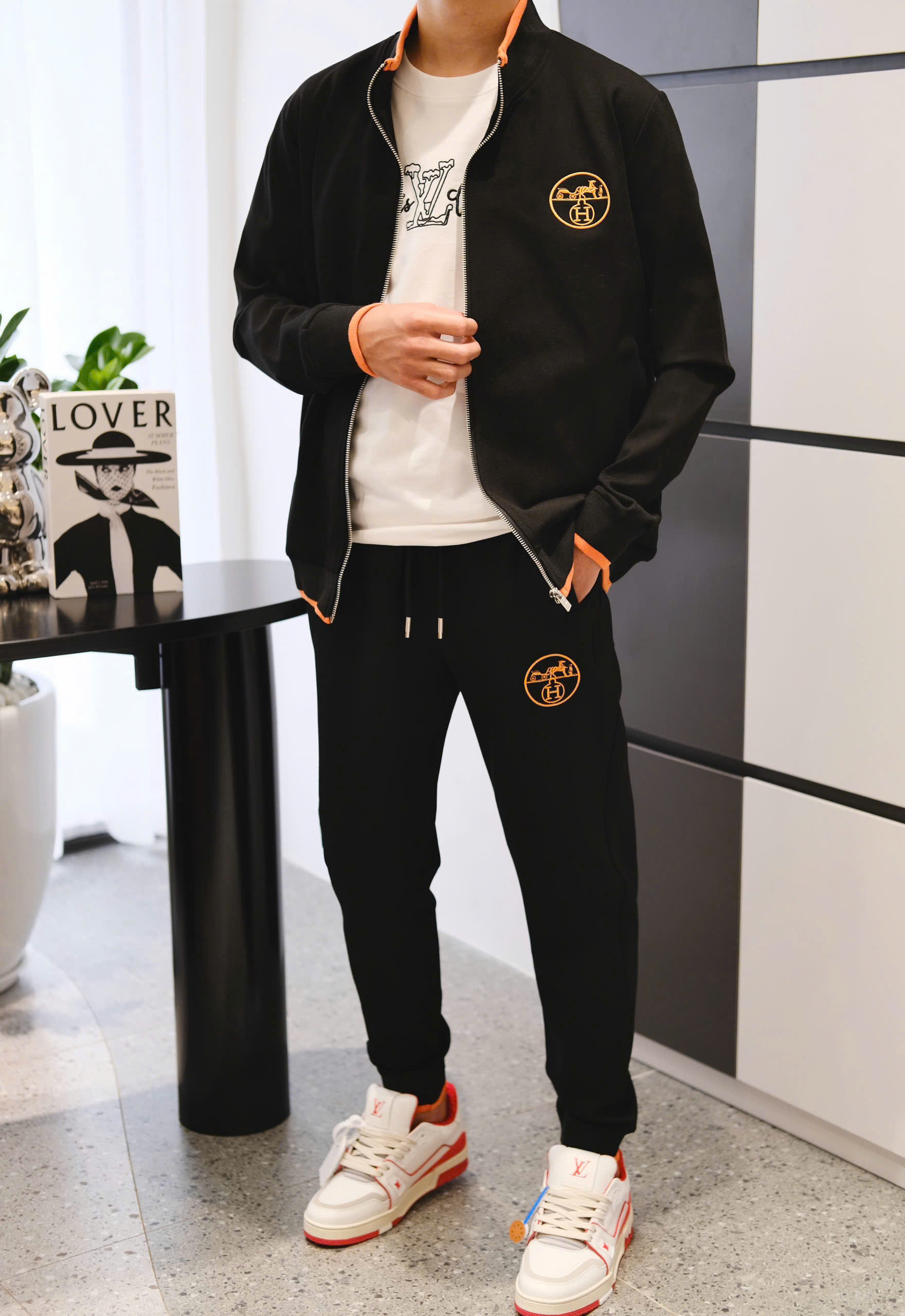 Set bộ nỉ Hermes HM Đen logo thêu ngựa kẻ viền Cam Like Auth M-XXL DDT