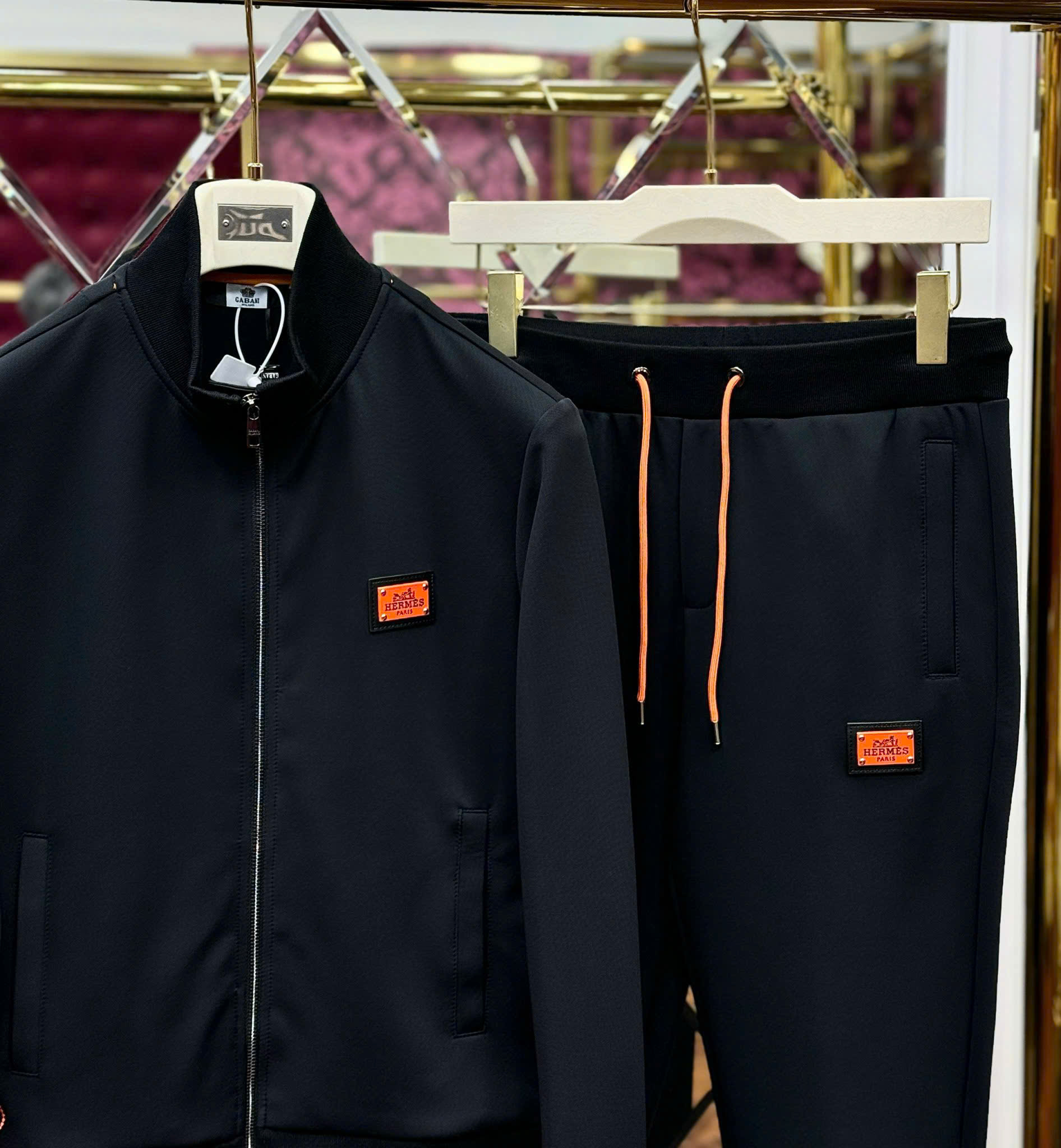 Set bộ nỉ Hermes HM Đen logo tag vuông ngực Like Auth 44-50 MK