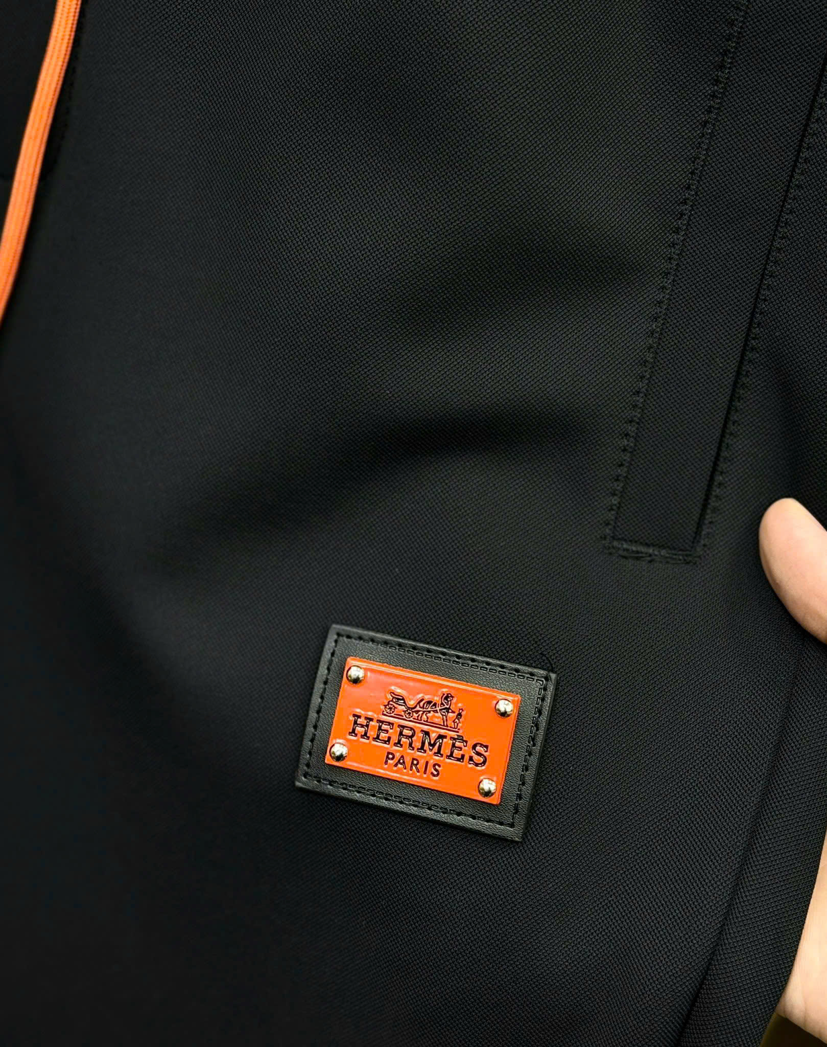 Set bộ nỉ Hermes HM Đen logo tag vuông ngực Like Auth 44-50 MK