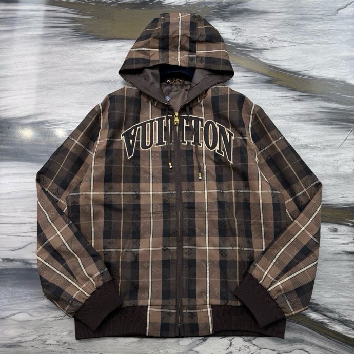 Áo khoác hoodie Louis Vuitton LV 1361 Nâu kẻ sọc logo ngực Like Auth S-L VTN