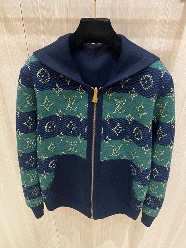 Áo khoác hoodie len Louis Vuitton LV 1273 Xanh Than 2 mặt monogram logo Xanh Lá Like Auth S-L VTN