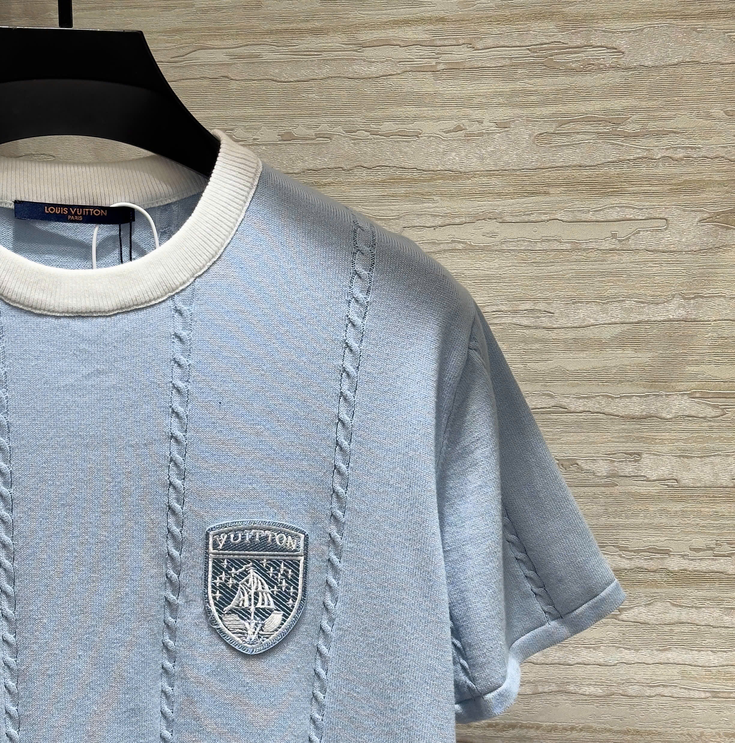 Áo phông T shirt Louis Vuitton LV Xanh logo thêu ngực lưng Like Auth S-L DDT