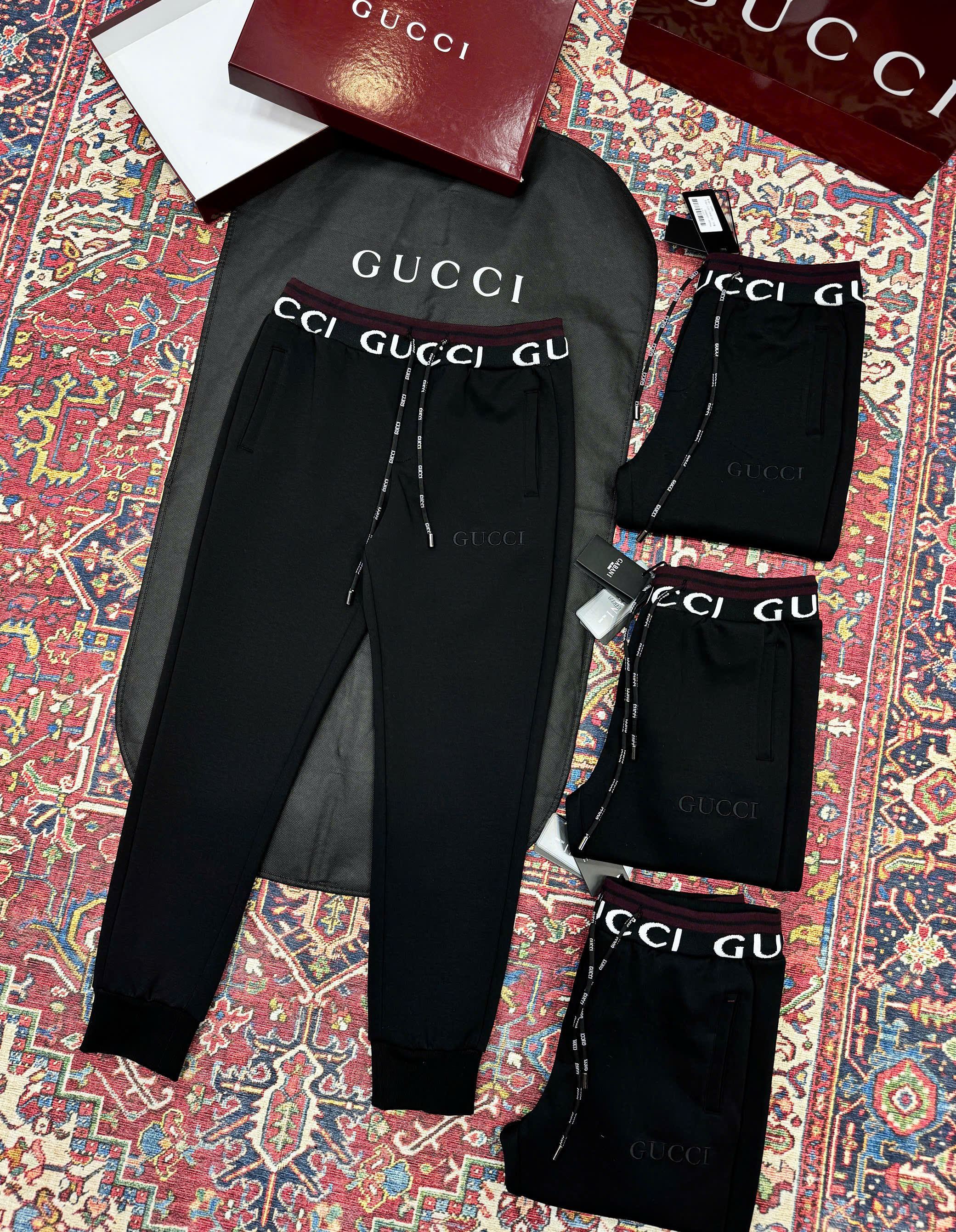 Quần Jogger Gucci GC Đen check cạp logo thêu đùi Like Auth 44-50 CD