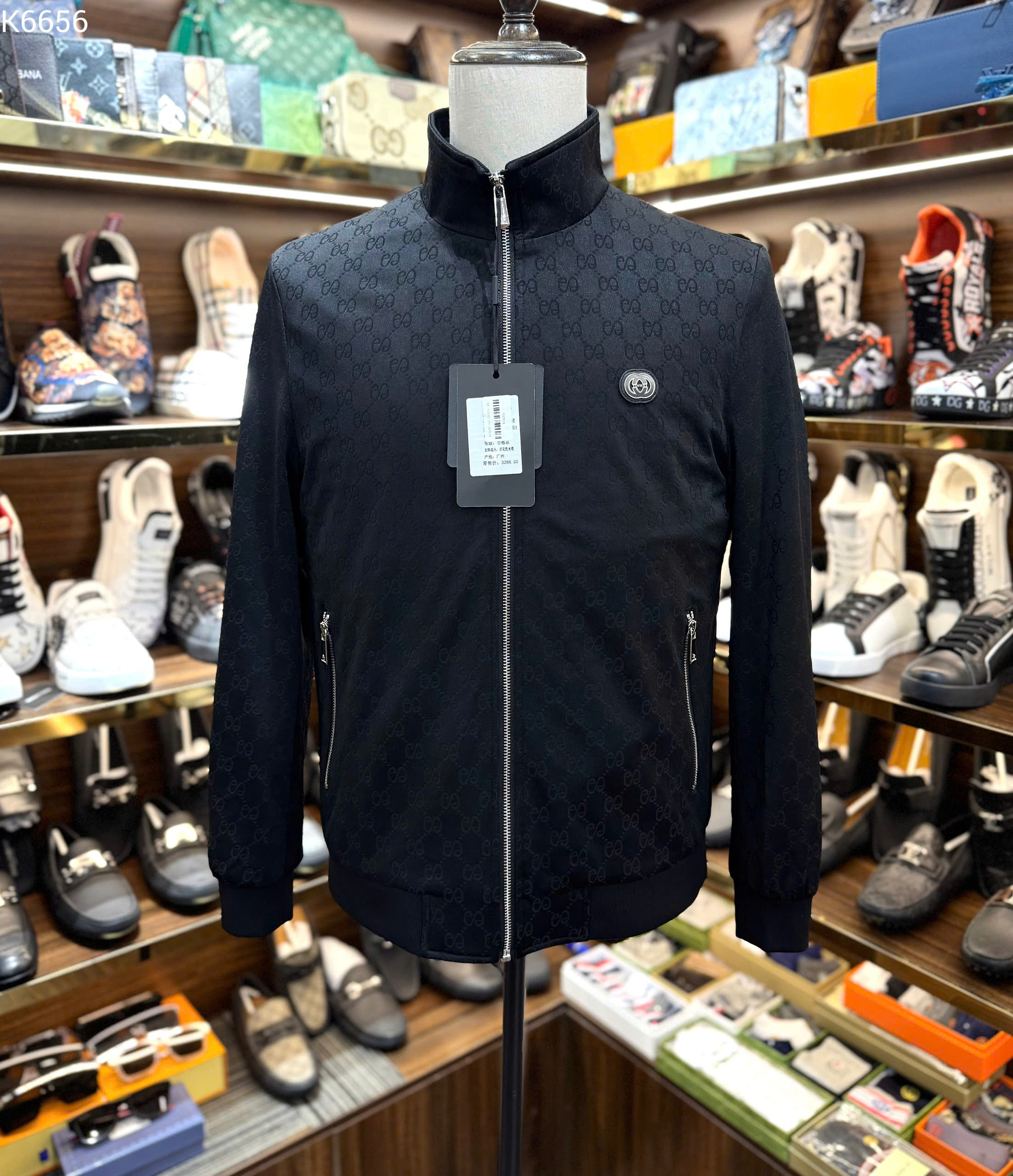 Áo khoác Gucci GC monogram full logo tag ngực Like Auth 48-52 MK