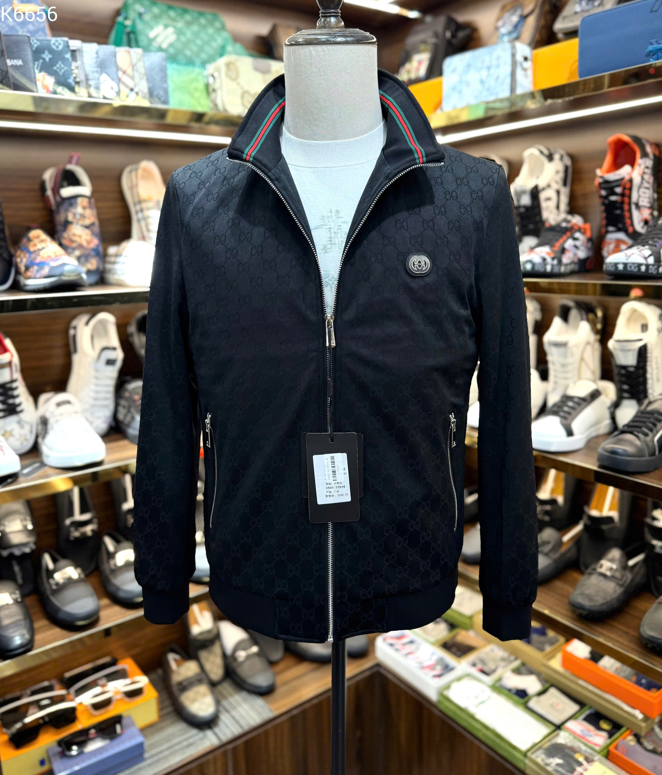 Áo khoác Gucci GC monogram full logo tag ngực Like Auth 48-52 MK