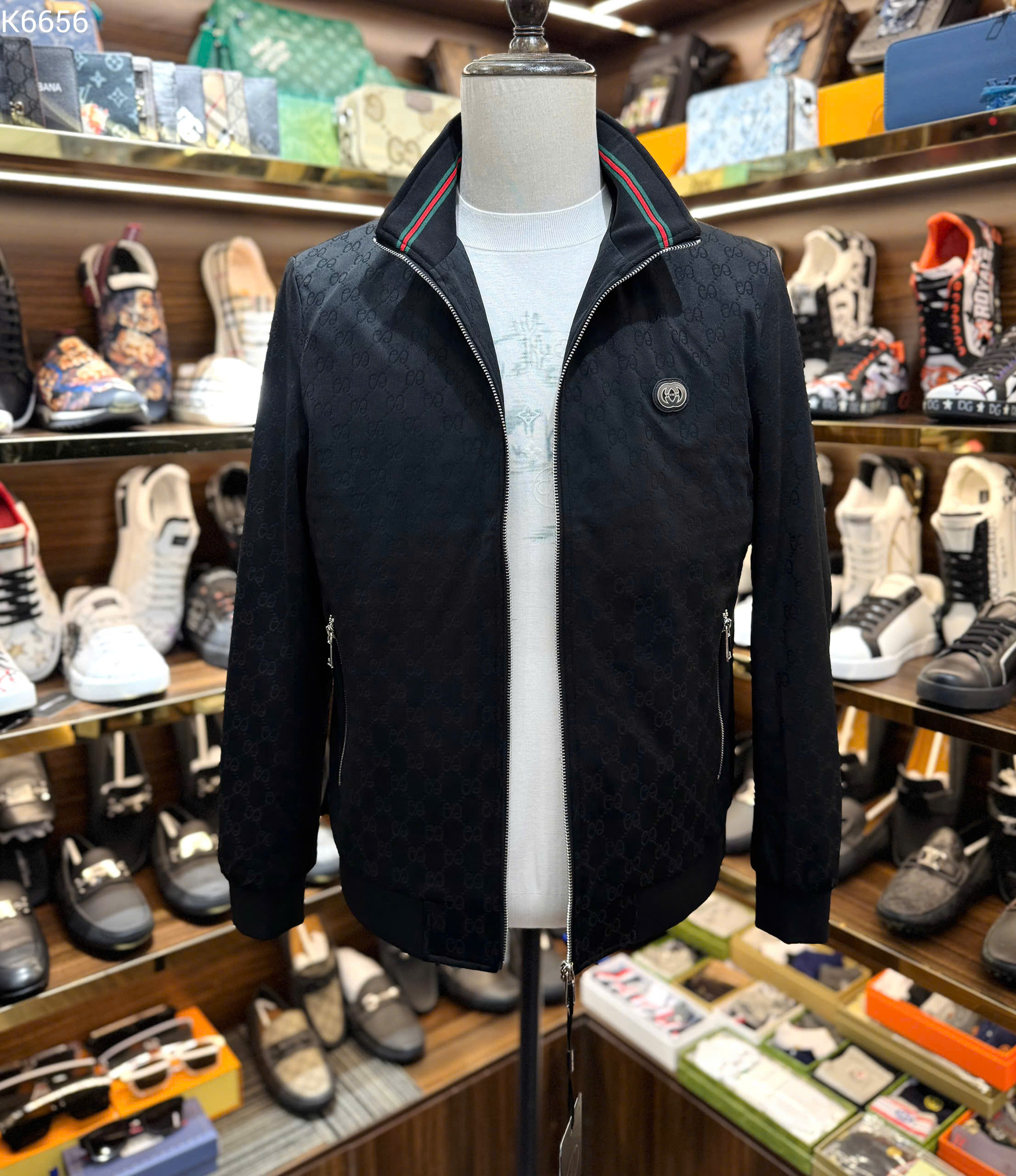 Áo khoác Gucci GC monogram full logo tag ngực Like Auth 48-52 MK