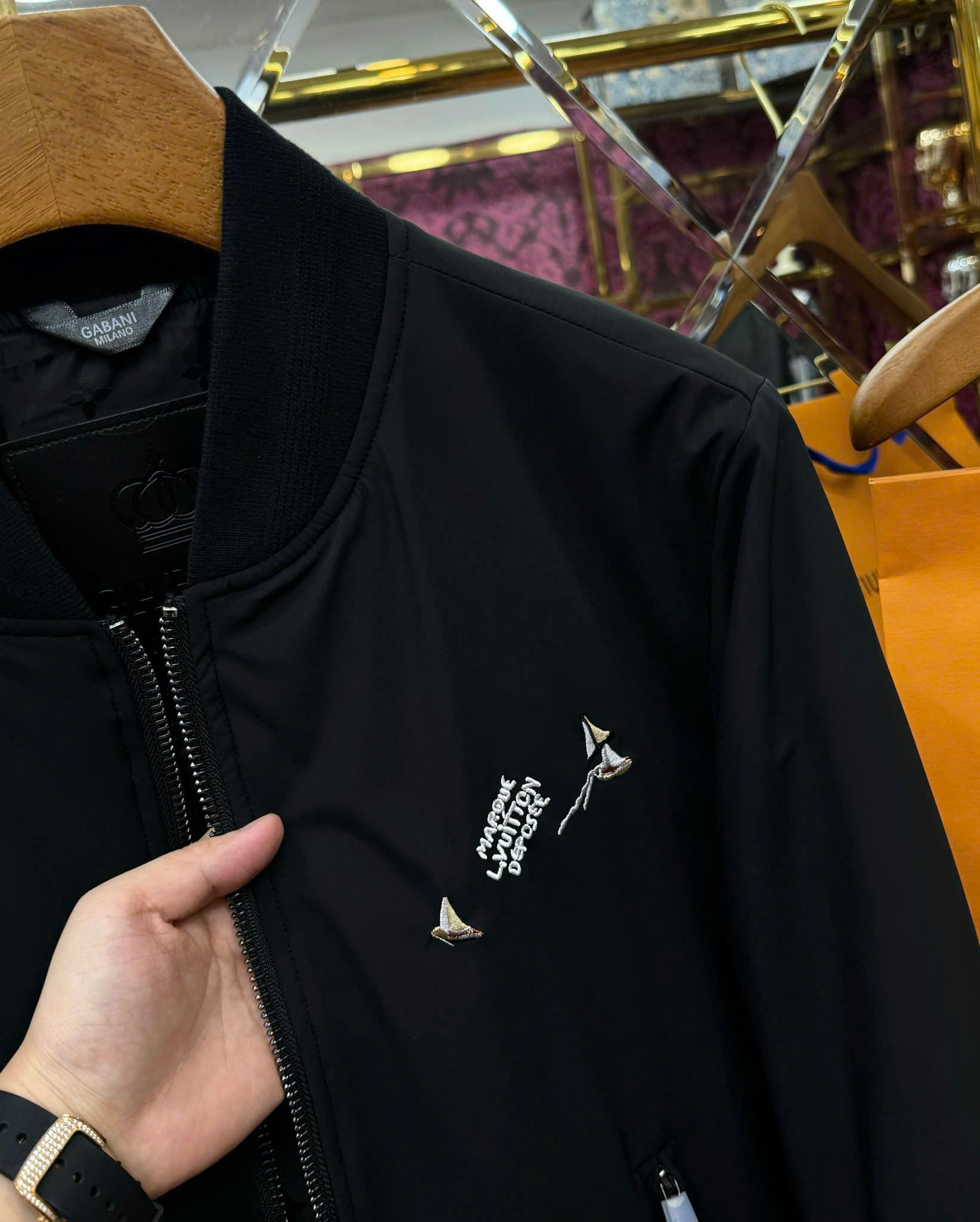 Áo khoác bomber Louis Vuitton LV logo thêu nhiều con thuyền nhỏ Like Auth S-XL MK