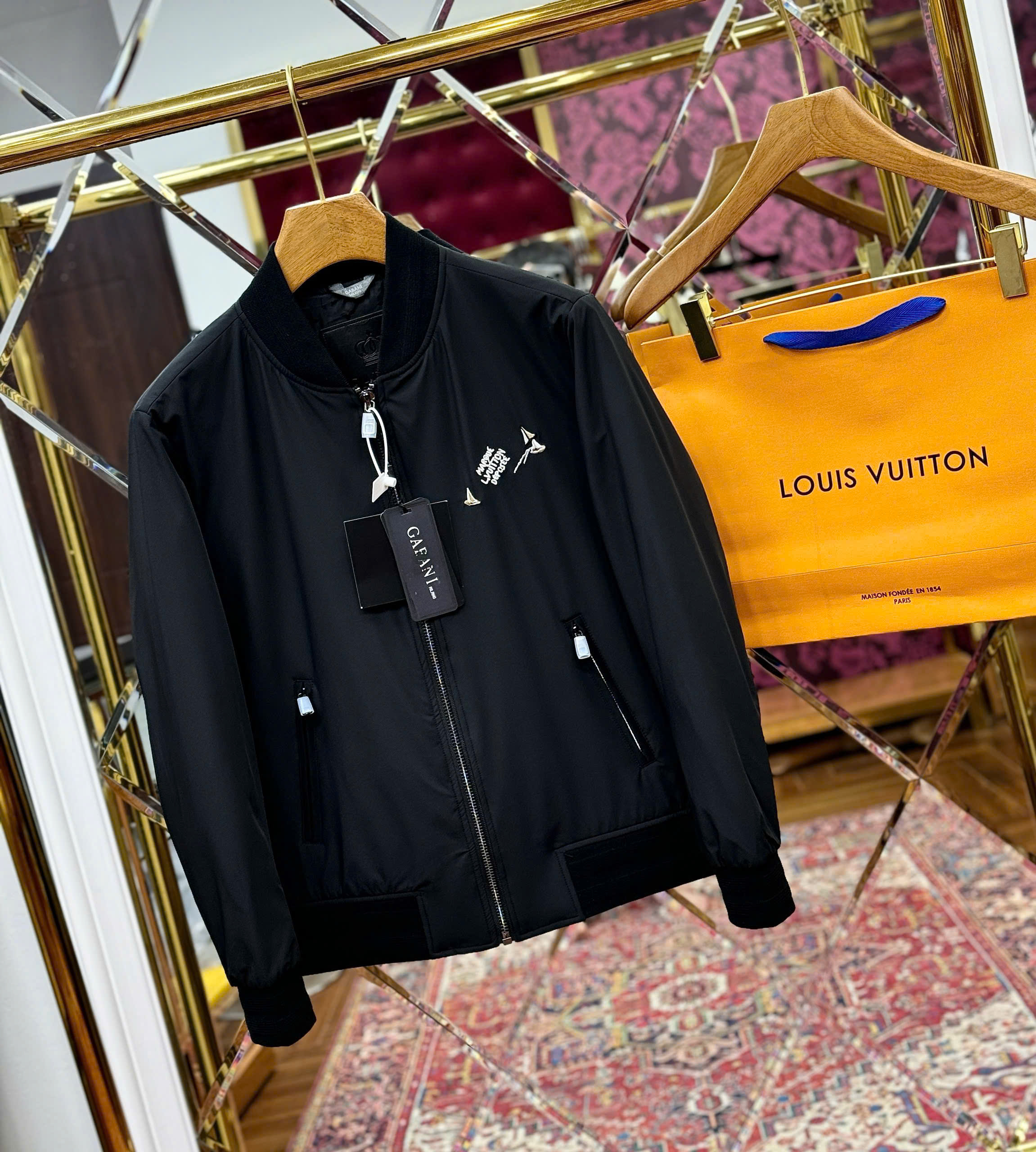 Áo khoác bomber Louis Vuitton LV logo thêu nhiều con thuyền nhỏ Like Auth S-XL MK
