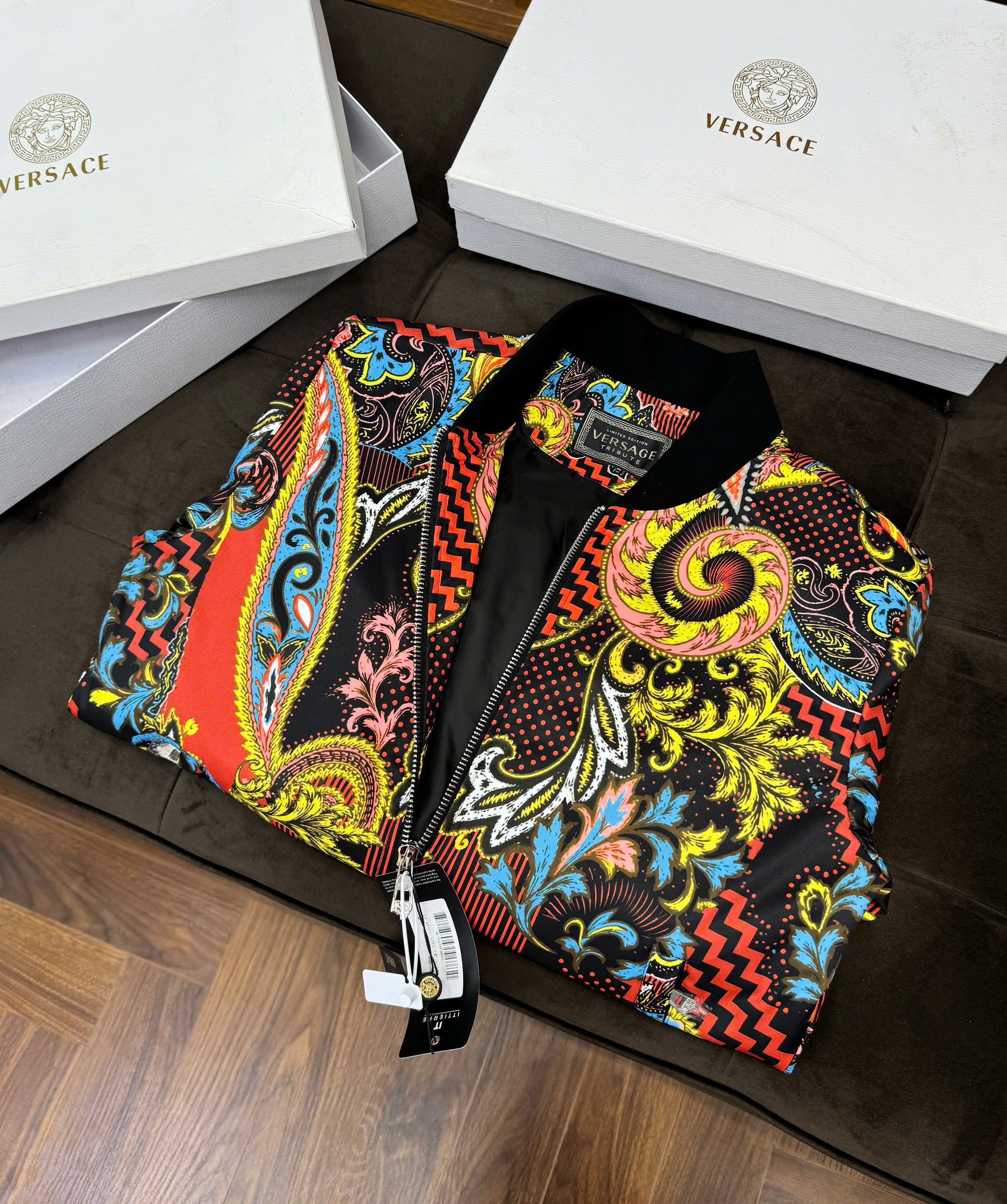 Áo khoác bomber Versace VS họa tiết hoa lá quý tộc Like Auth 44-50 MK