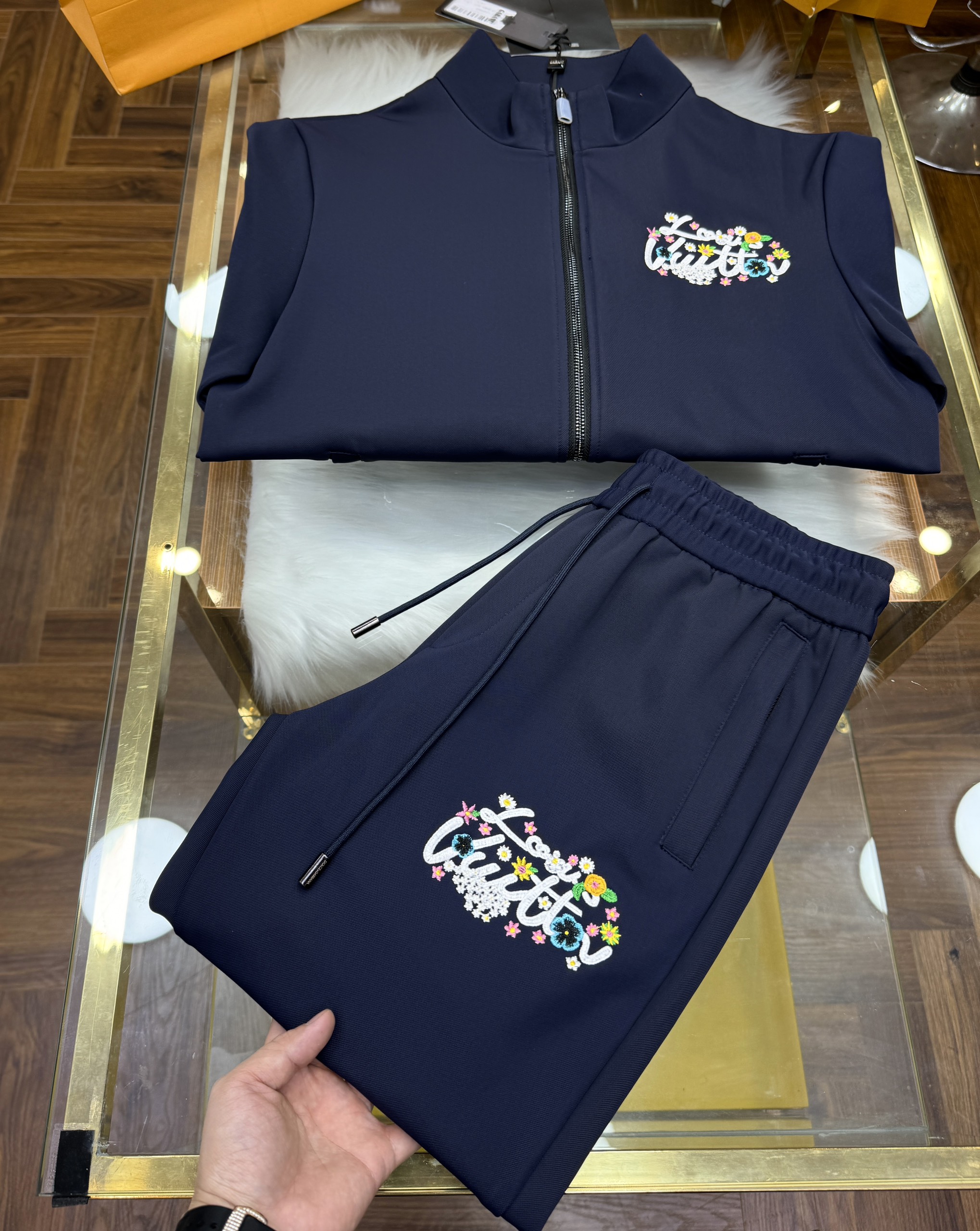 Set bộ nỉ Louis Vuitton khóa Xanh than logo thêu LV thêu hoa Like AUth 44-50 CD