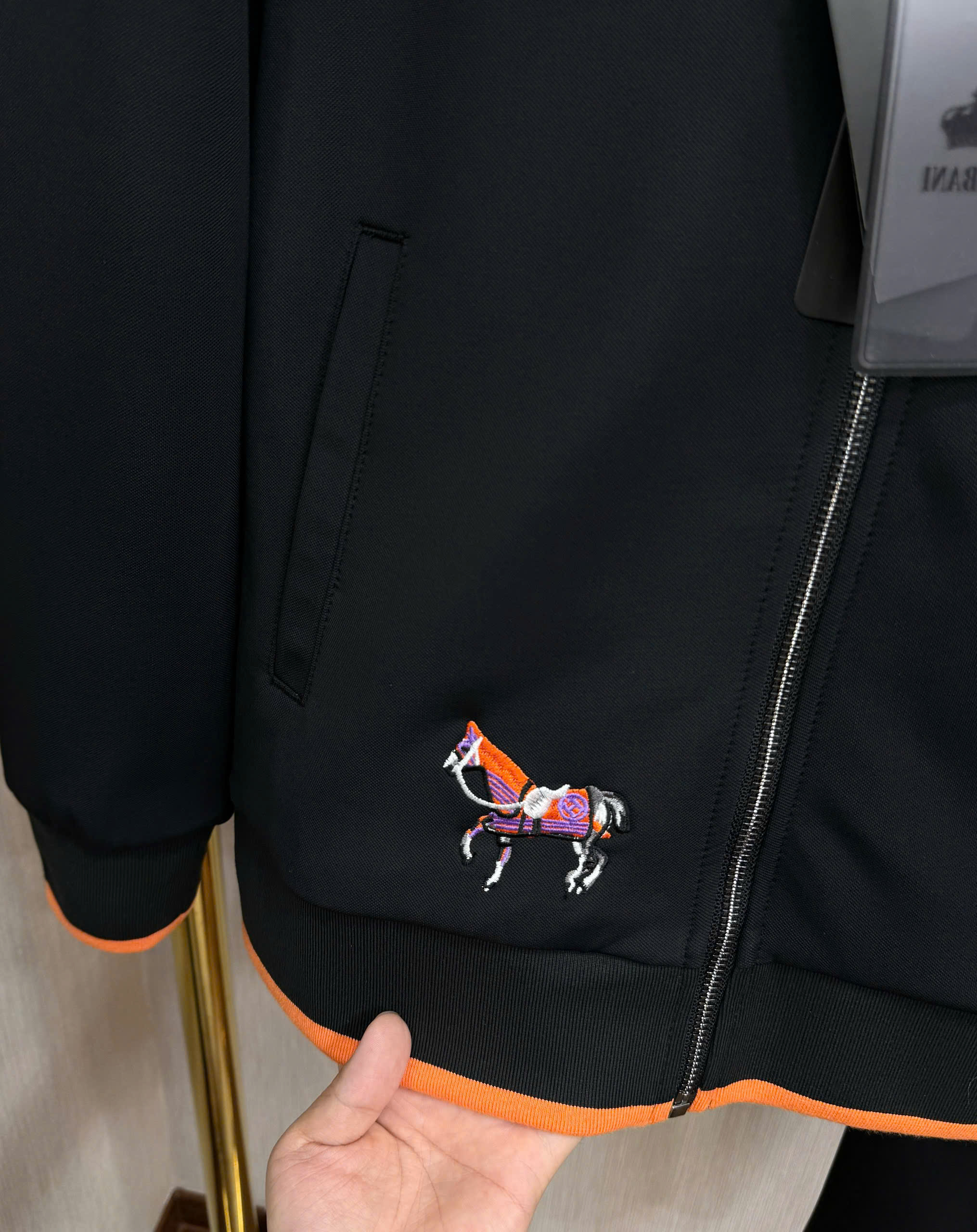 Set bộ nỉ Hermes HM Đen logo check cổ thêu Ngựa Like Auth 44-50 MK