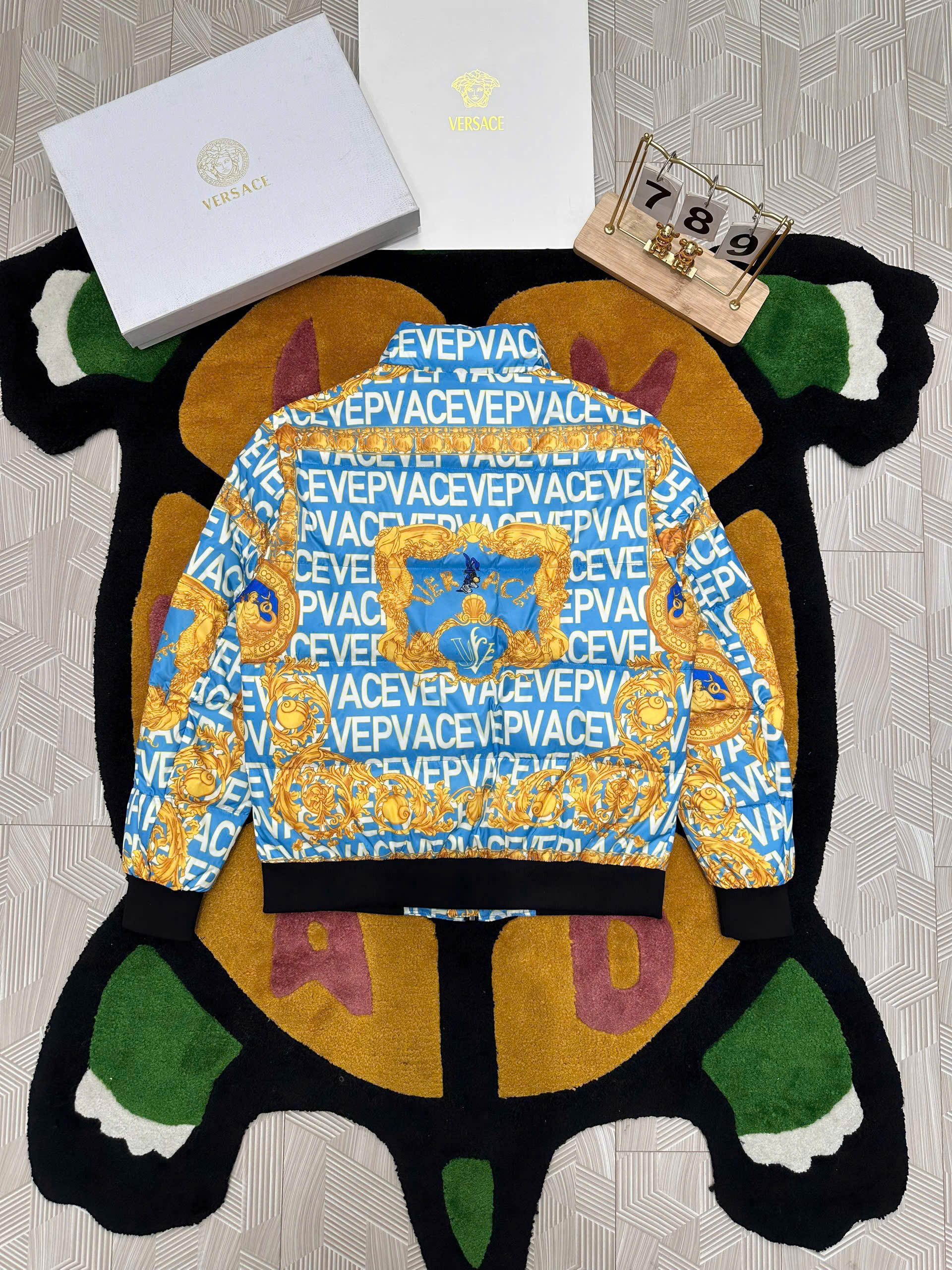 Áo khoác phao lông vũ Versace VS họa tiết full Like Auth 48-52 MK