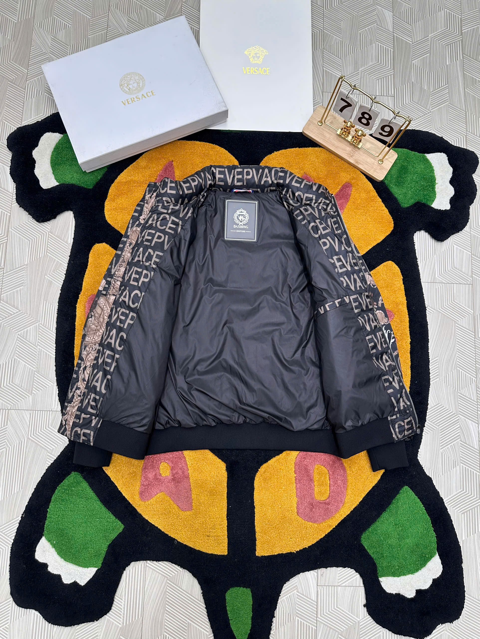 Áo khoác phao lông vũ Versace VS họa tiết full Like Auth 48-52 MK