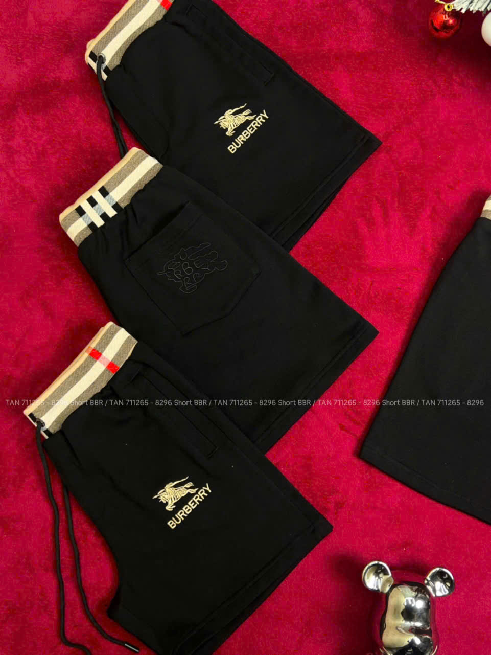 Quần short nỉ Burberry BBR Đen logo Vàng thêu phối cạp Nâu kẻ sọc Like Auth 1-1 on web LK