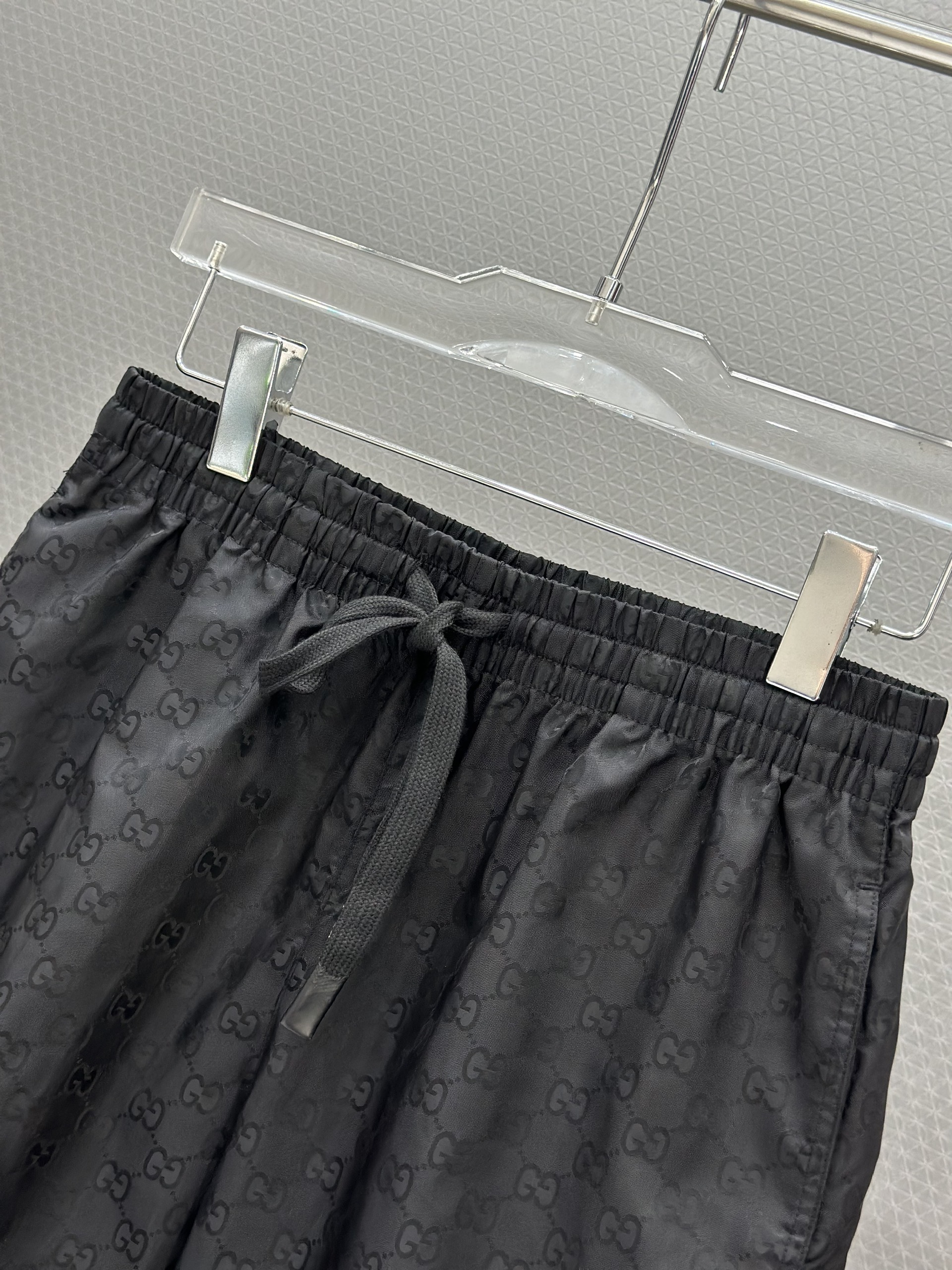 Quần short ngố gió Gucci monogram full Like Auth XS-S VTN