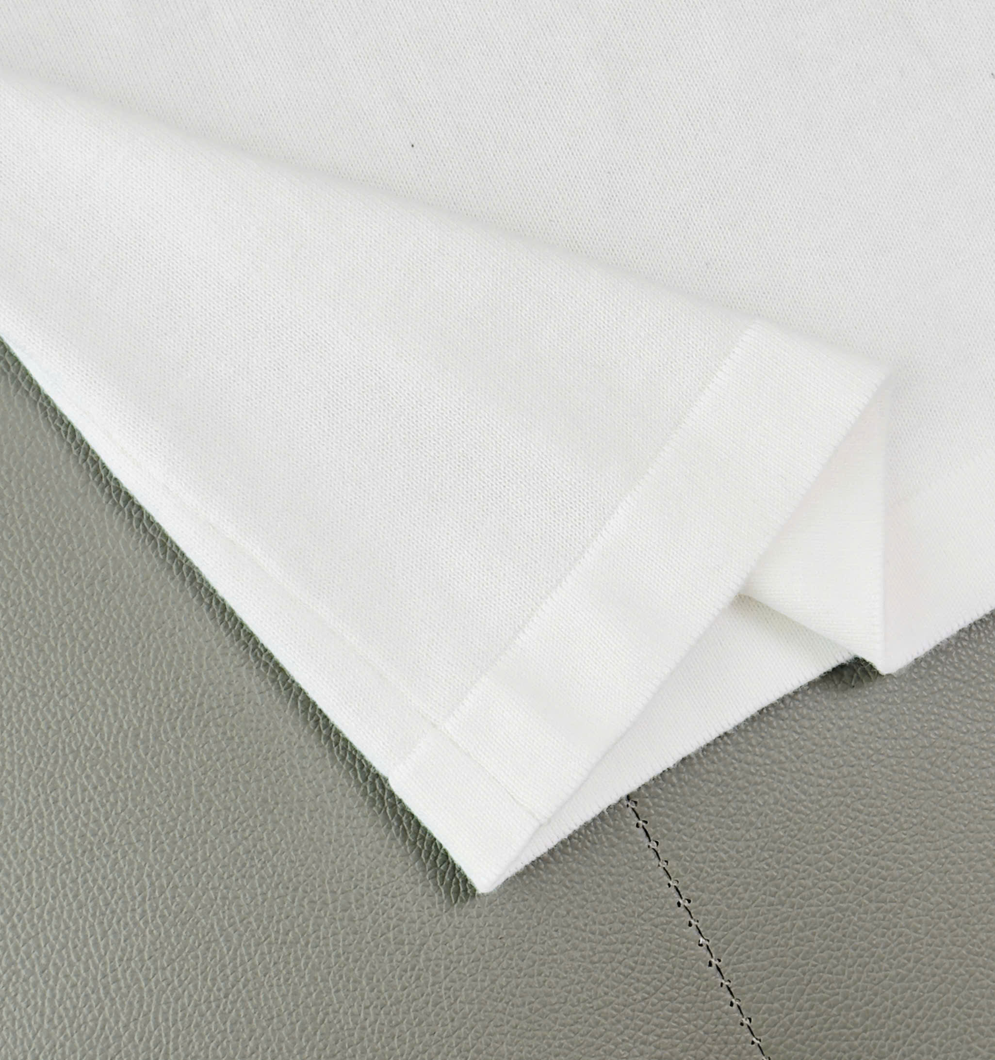 Áo phông T shirt Louis Vuitton LV Trắng logo thêu họa tiết trên đỉnh núi Like Auth XS-M DDT