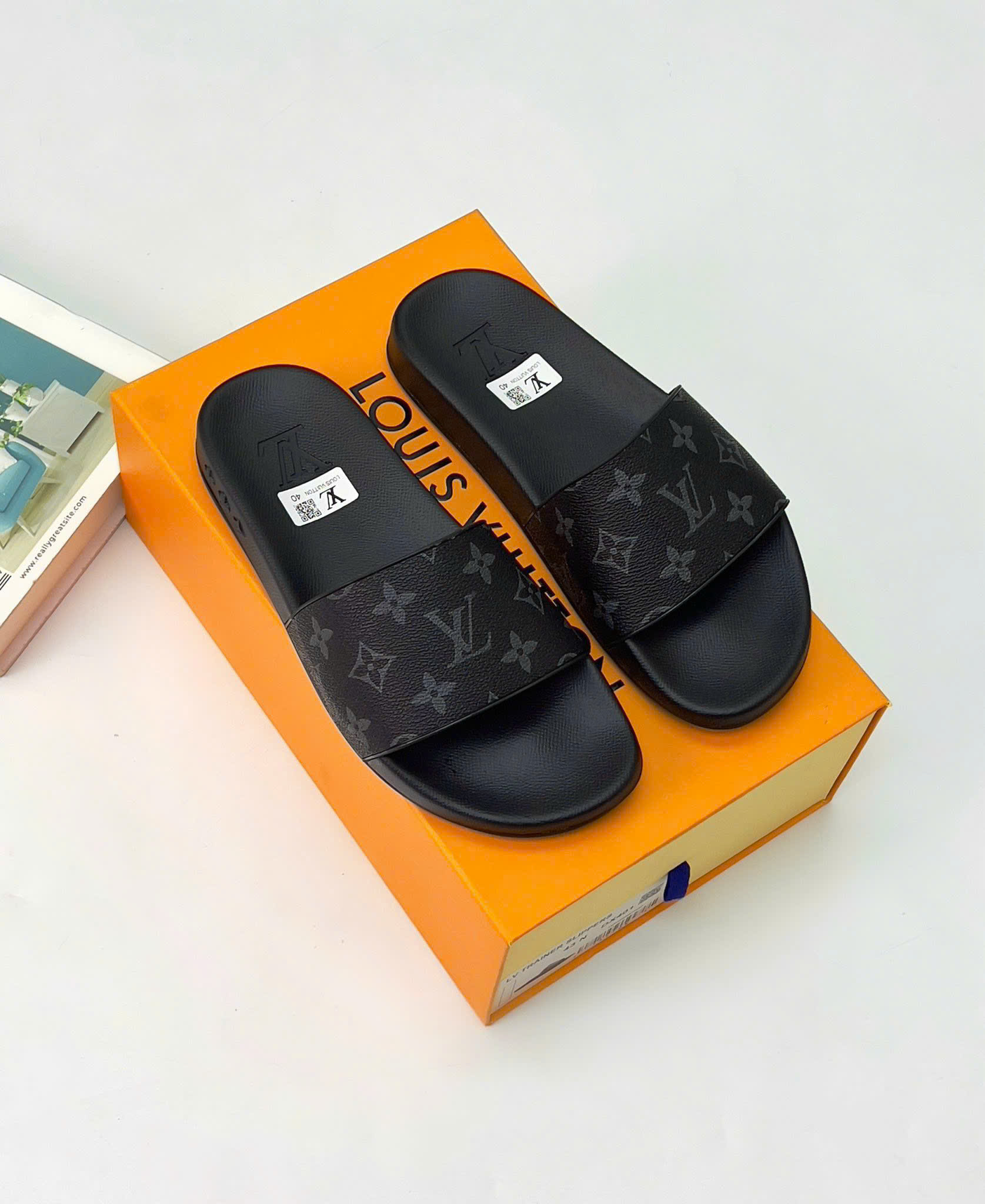 Dép lê quai ngang Louis Vuitton LV quai monogram full Like Auth 38-43 DDT