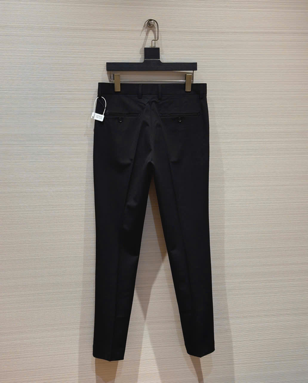 Quần âu tây Louis Vuitton LV Đen logo tag bạc giữa cạp Like Auth 28-36 DDT