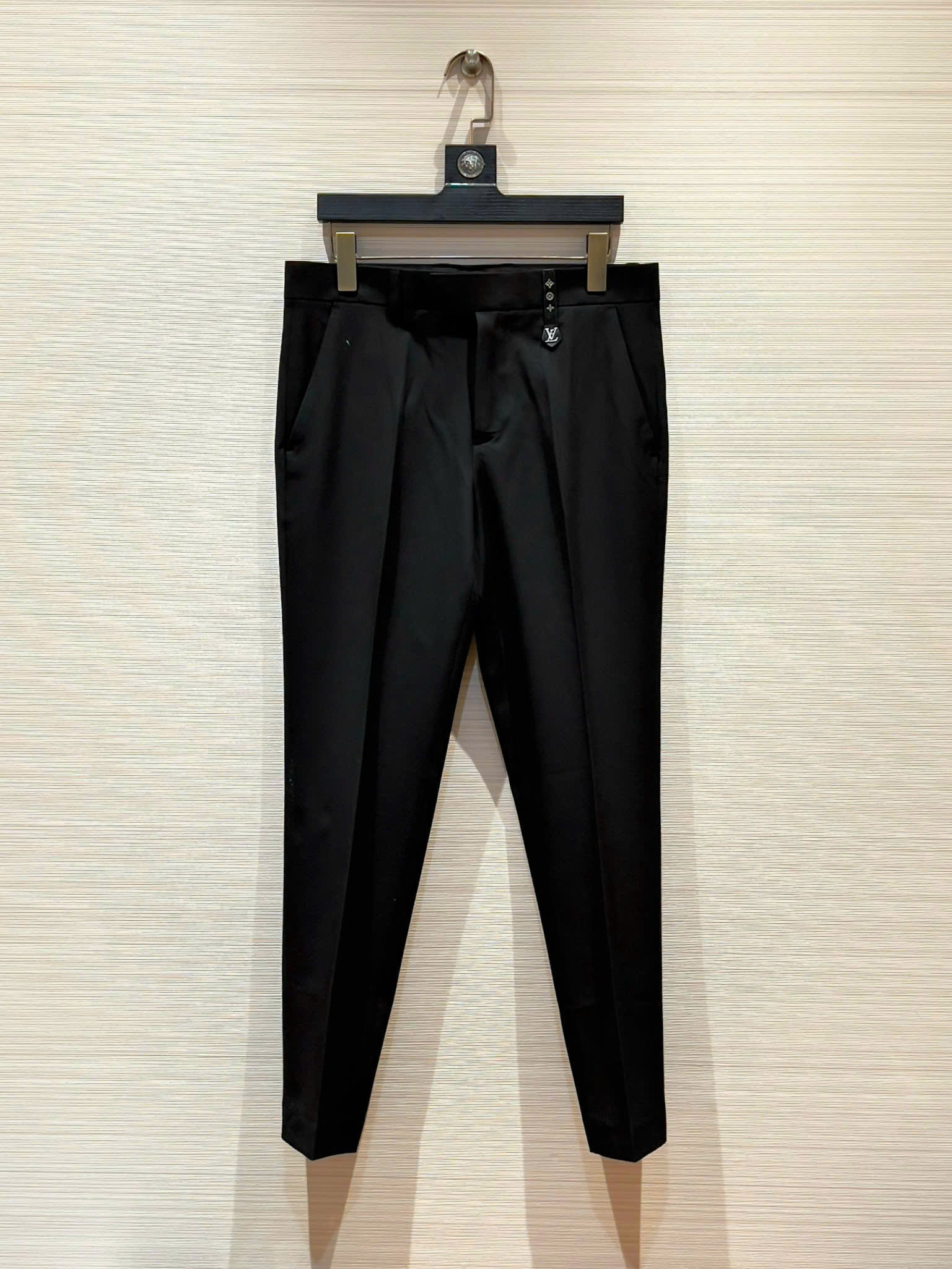 Quần âu tây Louis Vuitton LV Đen logo tag bạc monogram Like Auth 28-36 DDT