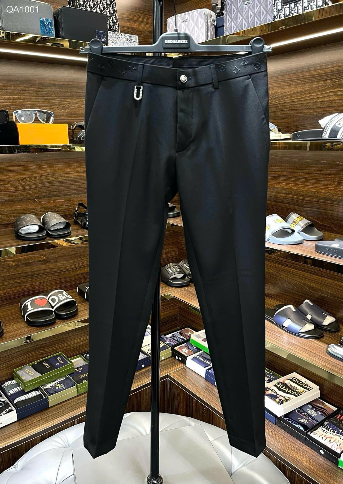 Quần âu tây Louis Vuitton LV Đen tag móc bạc logo thêu cạp Like Auth 28-36 DDT MK