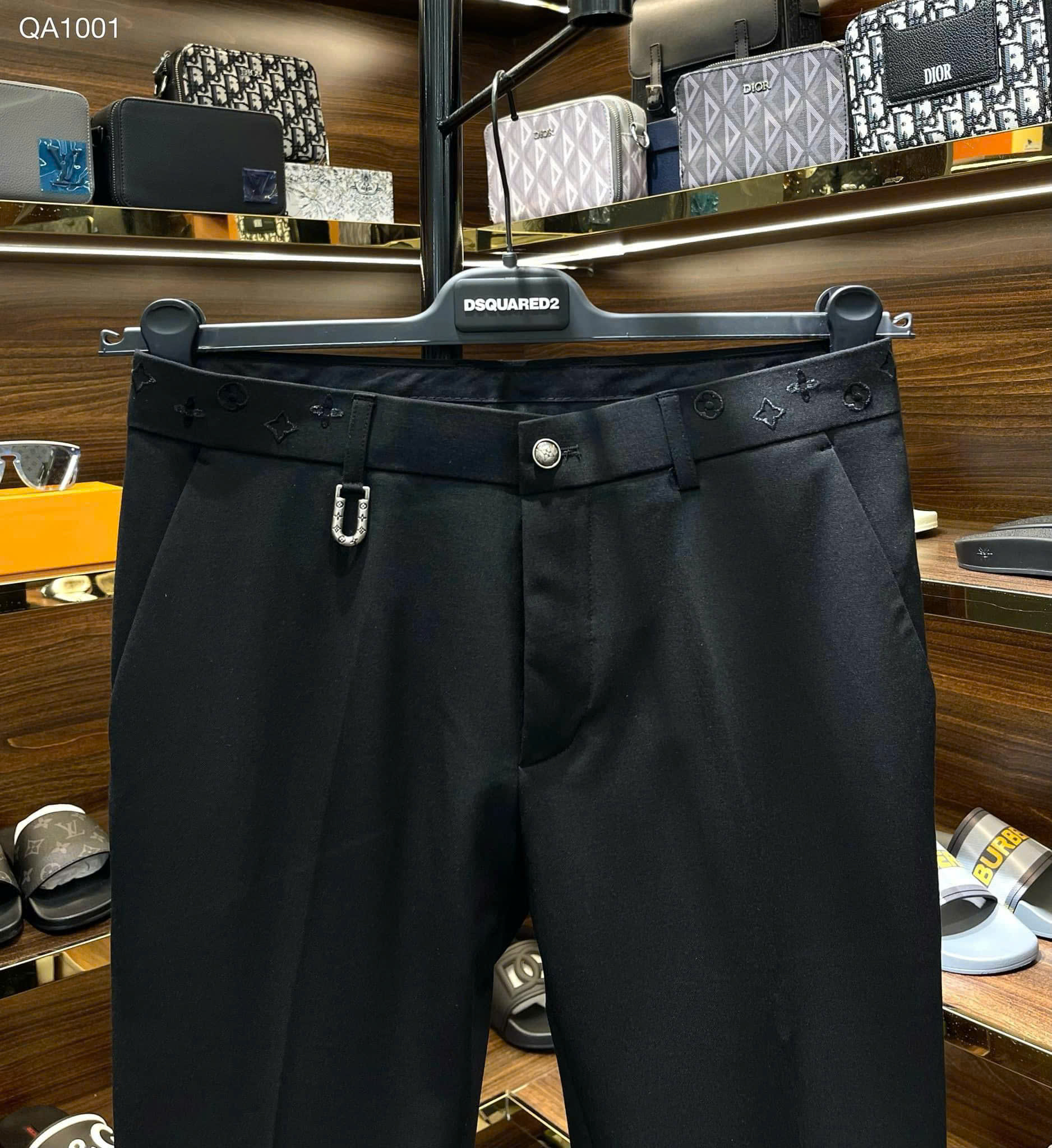 Quần âu tây Louis Vuitton LV Đen tag móc bạc logo thêu cạp Like Auth 28-36 DDT MK