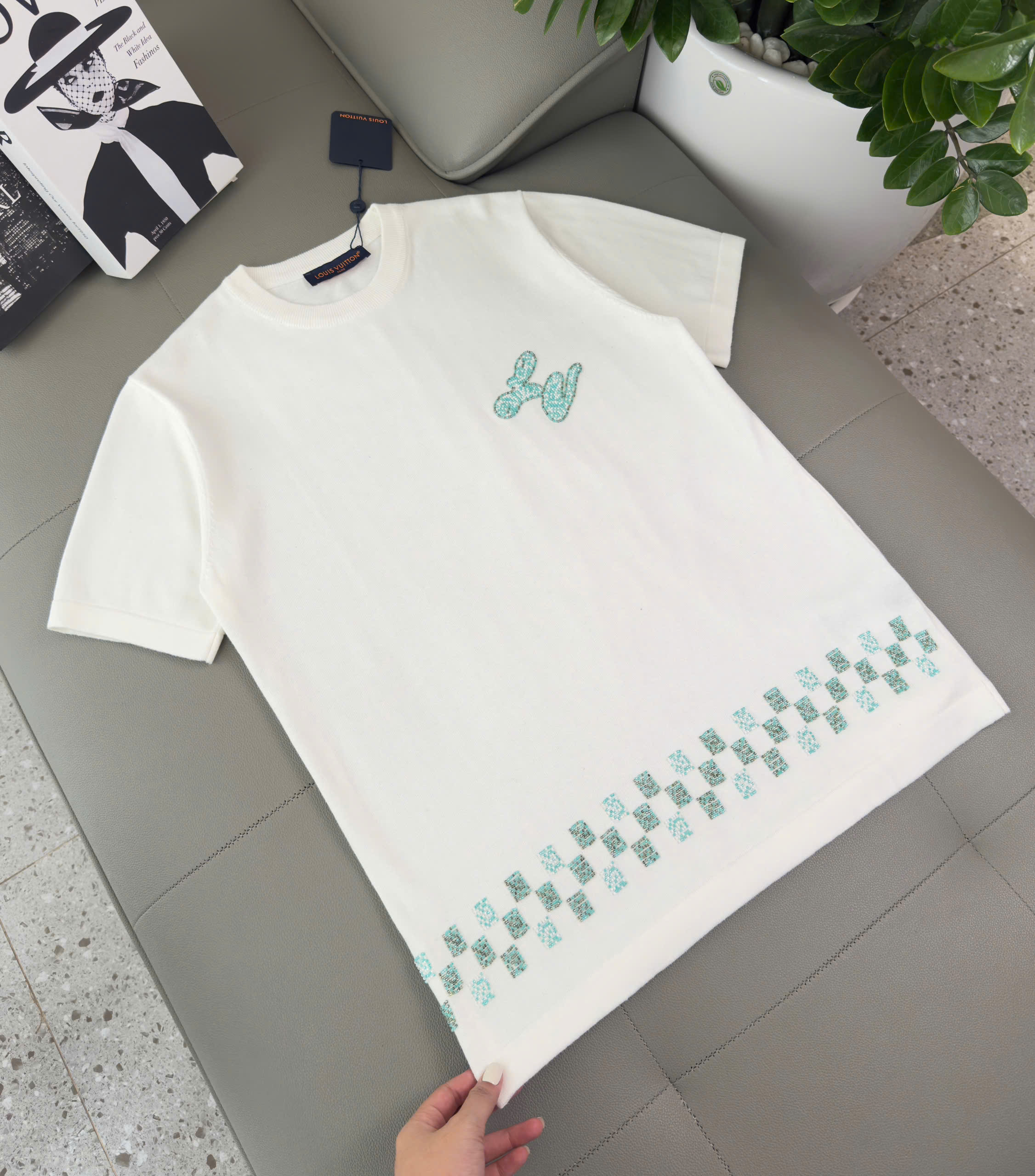 Áo phông T shirt len Louis Vuitton LV logo thêu ngực vạt caro đan Like Auth XS-M DDT