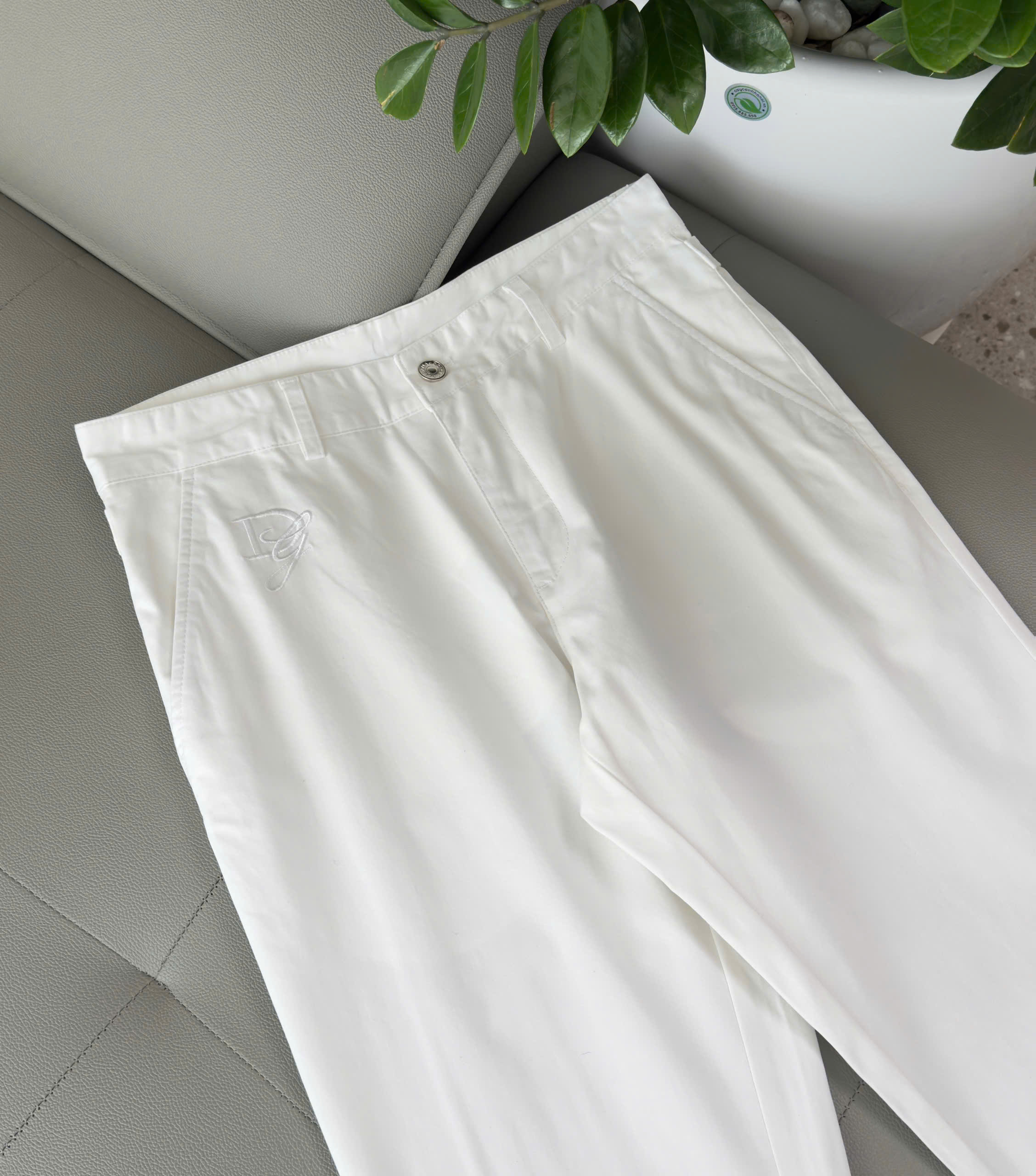 Quần kaki Dolce Gabbana DG Trắng trơn Like Auth 28-36 DDT