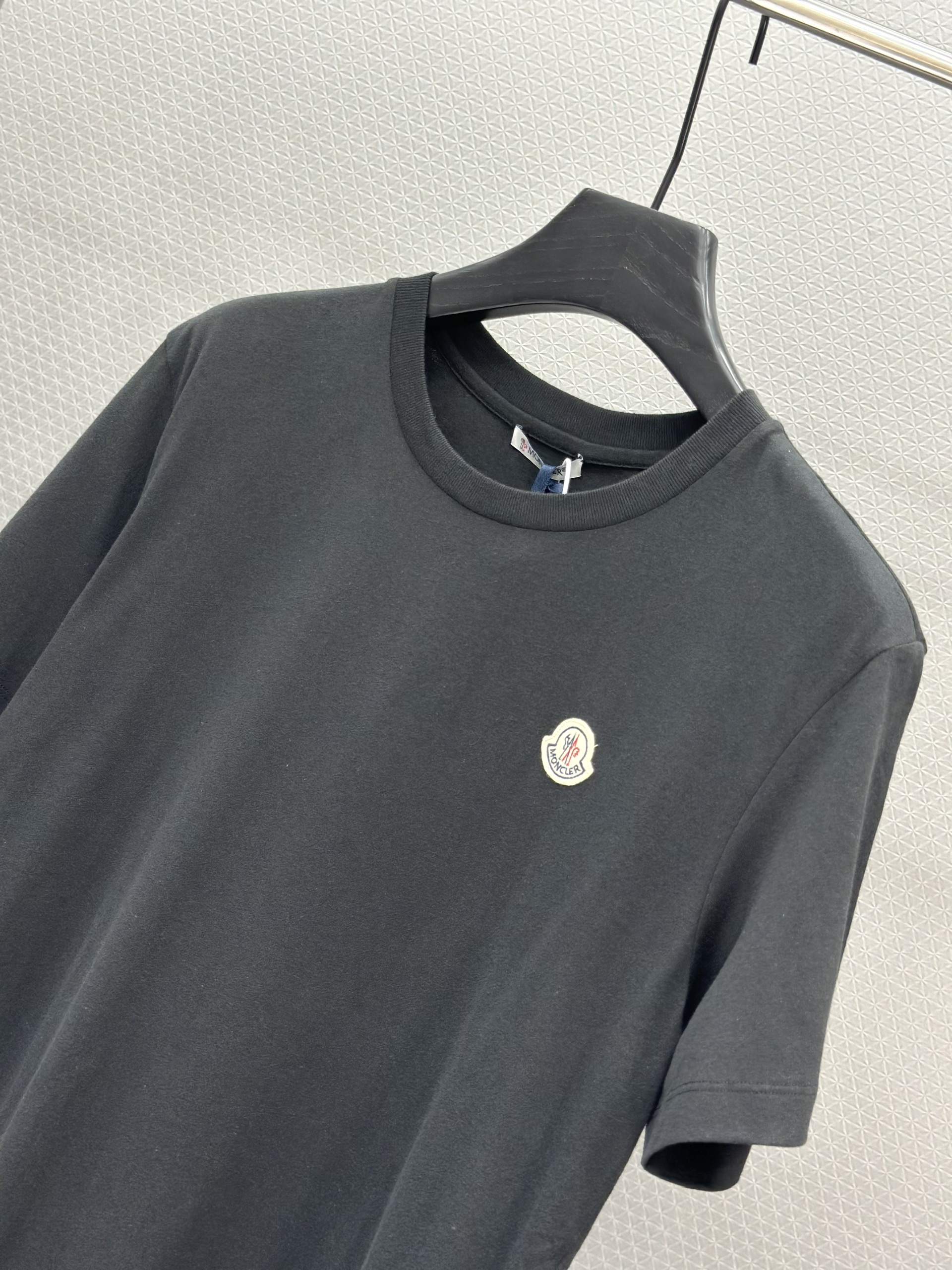 Áo phông T shirt Moncler basic logo thêu ngực Like Auth S-L VTN