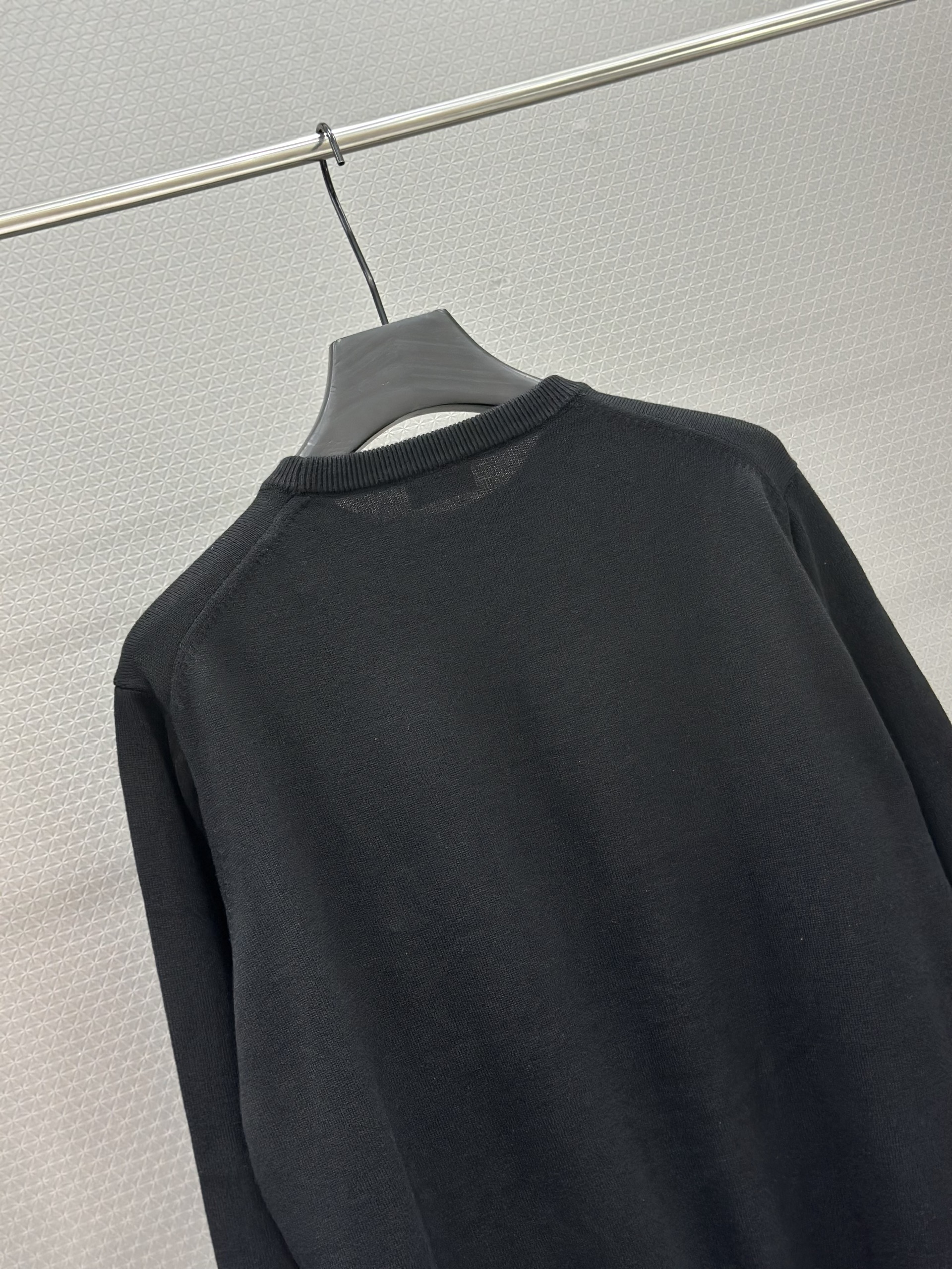 Áo sweater len Moncler 058 logo thêu ngực tag tay Like Auth S-L VTN