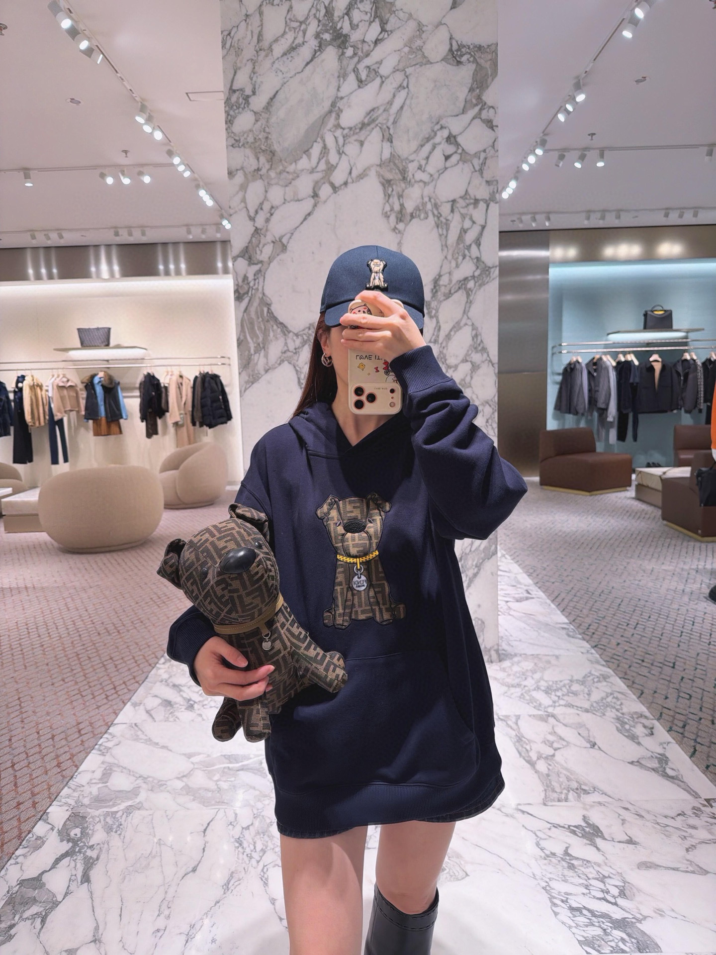 Áo hoodie Fendi FD 1420 họa tiết Cún Like Auth XS-M VTN