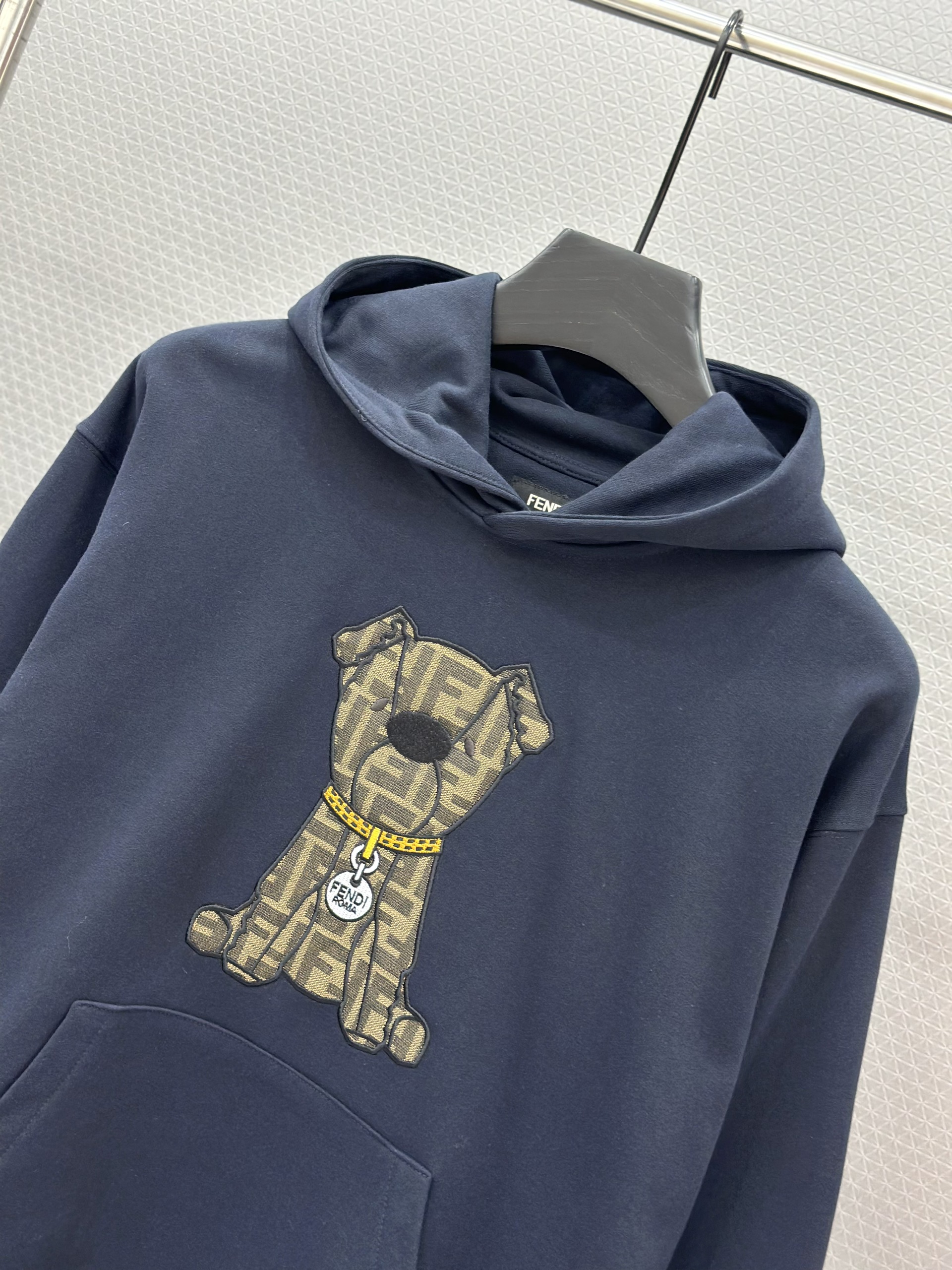 Áo hoodie Fendi FD 1420 họa tiết Cún Like Auth XS-M VTN