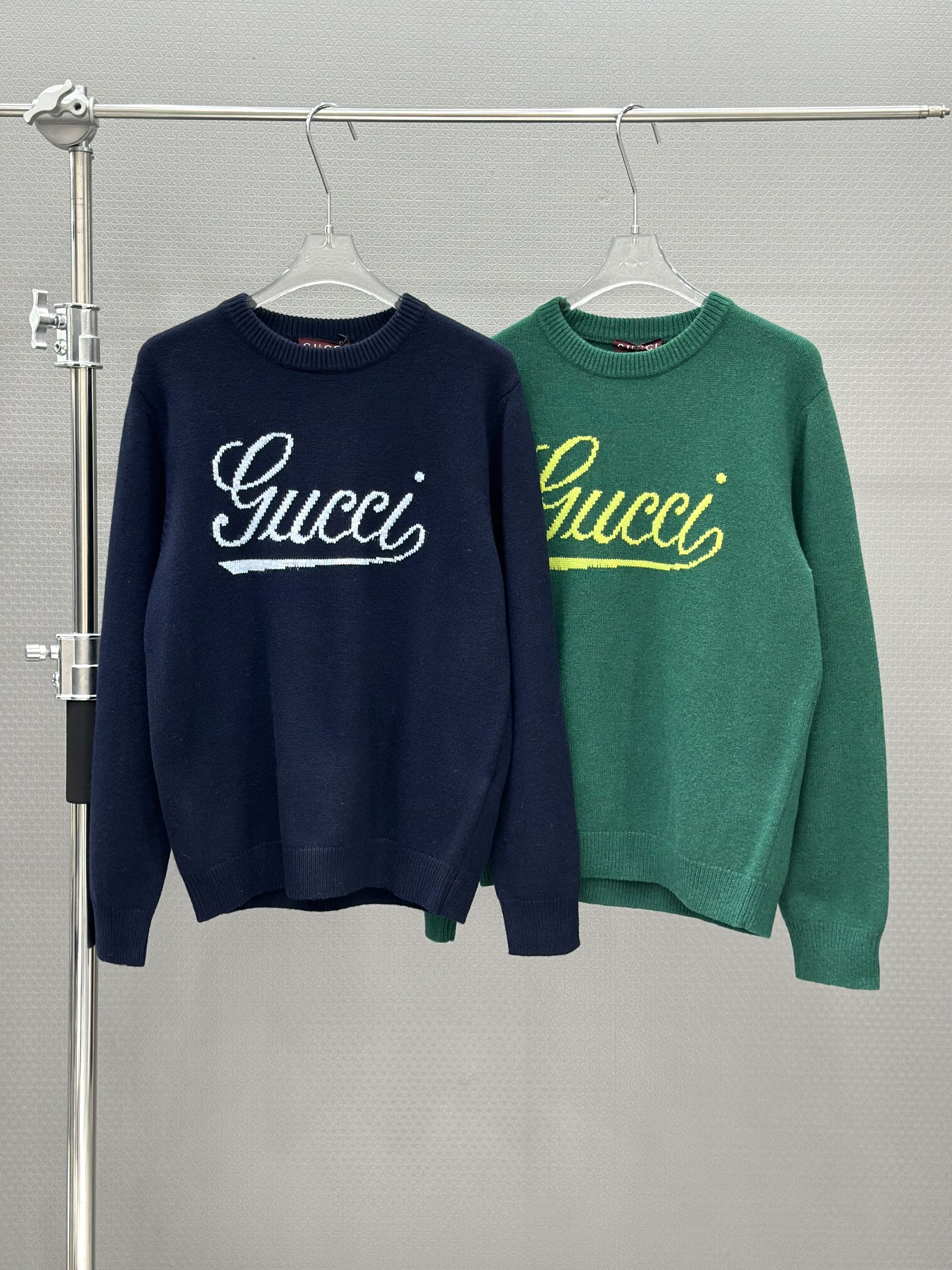 Áo sweater len Gucci GC 1421 Xanh logo thêu ngực Like Auth S-L VTN