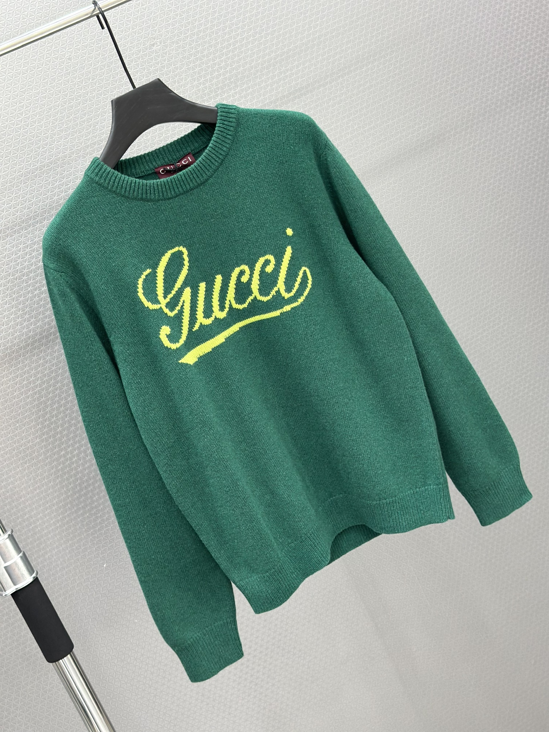 Áo sweater len Gucci GC 1421 Xanh logo thêu ngực Like Auth S-L VTN