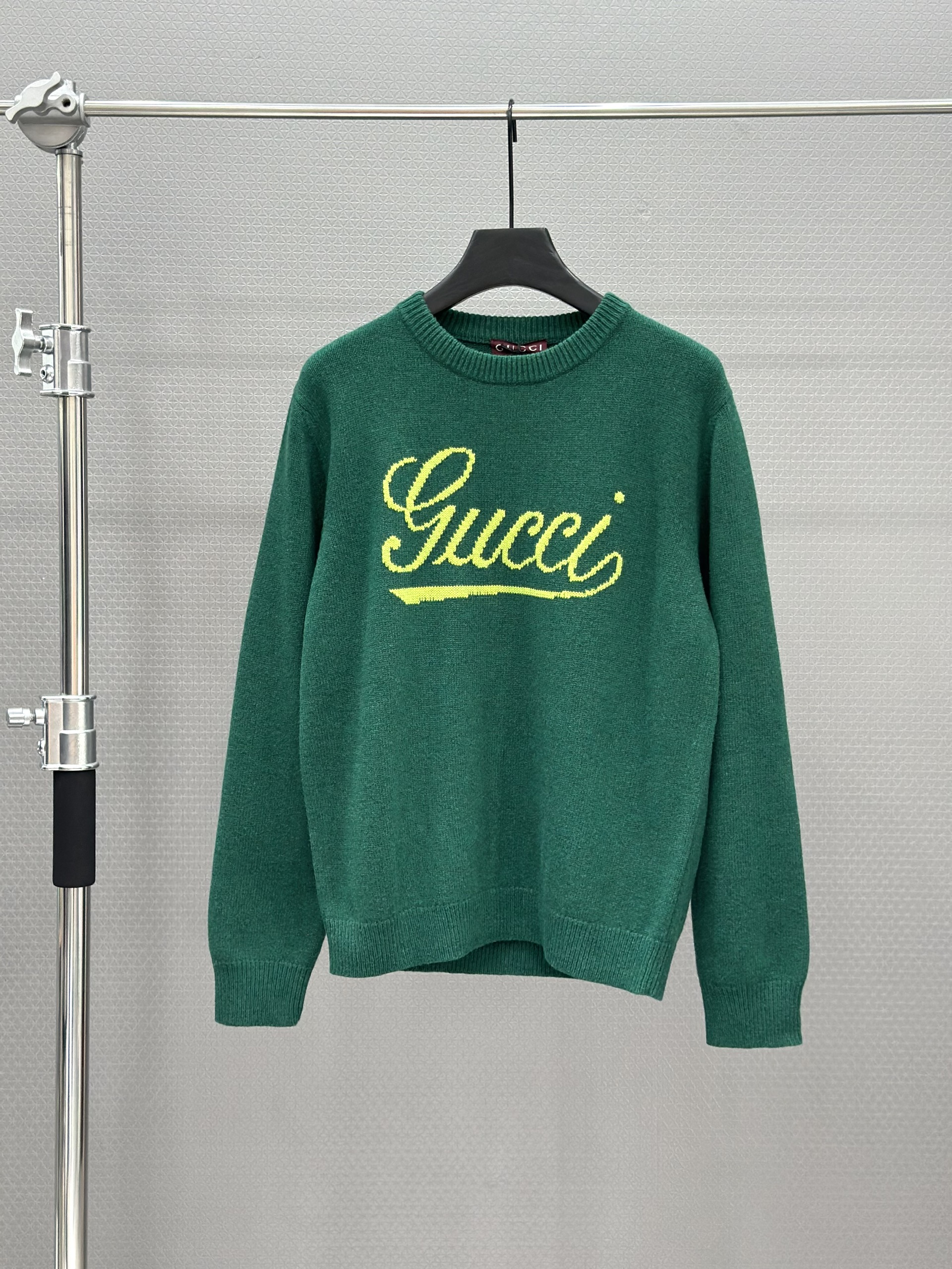 Áo sweater len Gucci GC 1421 Xanh logo thêu ngực Like Auth S-L VTN