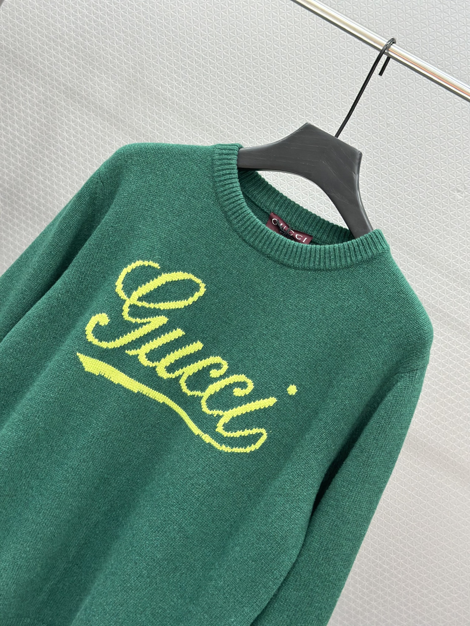 Áo sweater len Gucci GC 1421 Xanh logo thêu ngực Like Auth S-L VTN