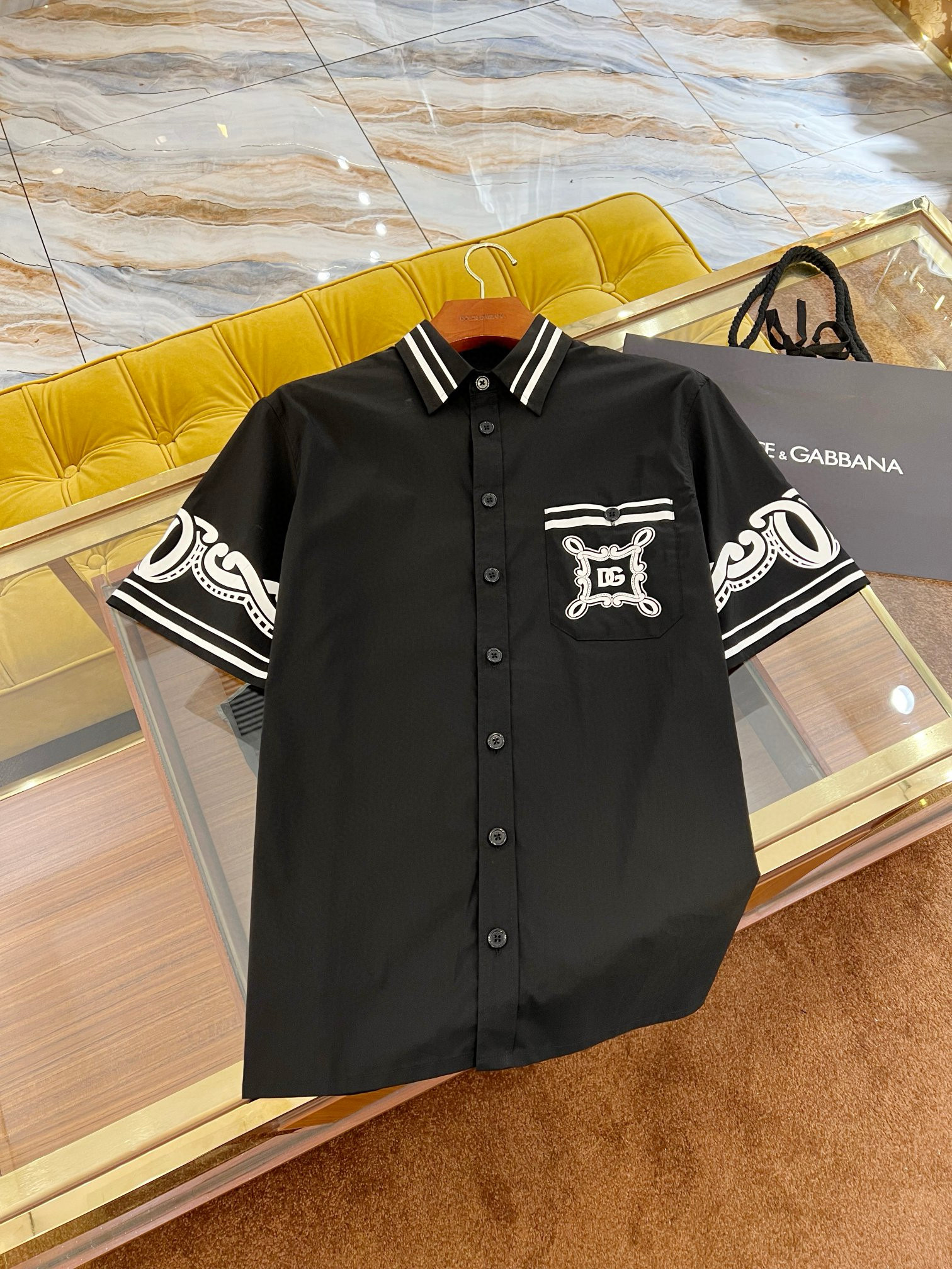 Set bộ hè Dolce Gabbana DG 860 Đen viền xoắn Trắng 1-1 on web 44-50 VTN