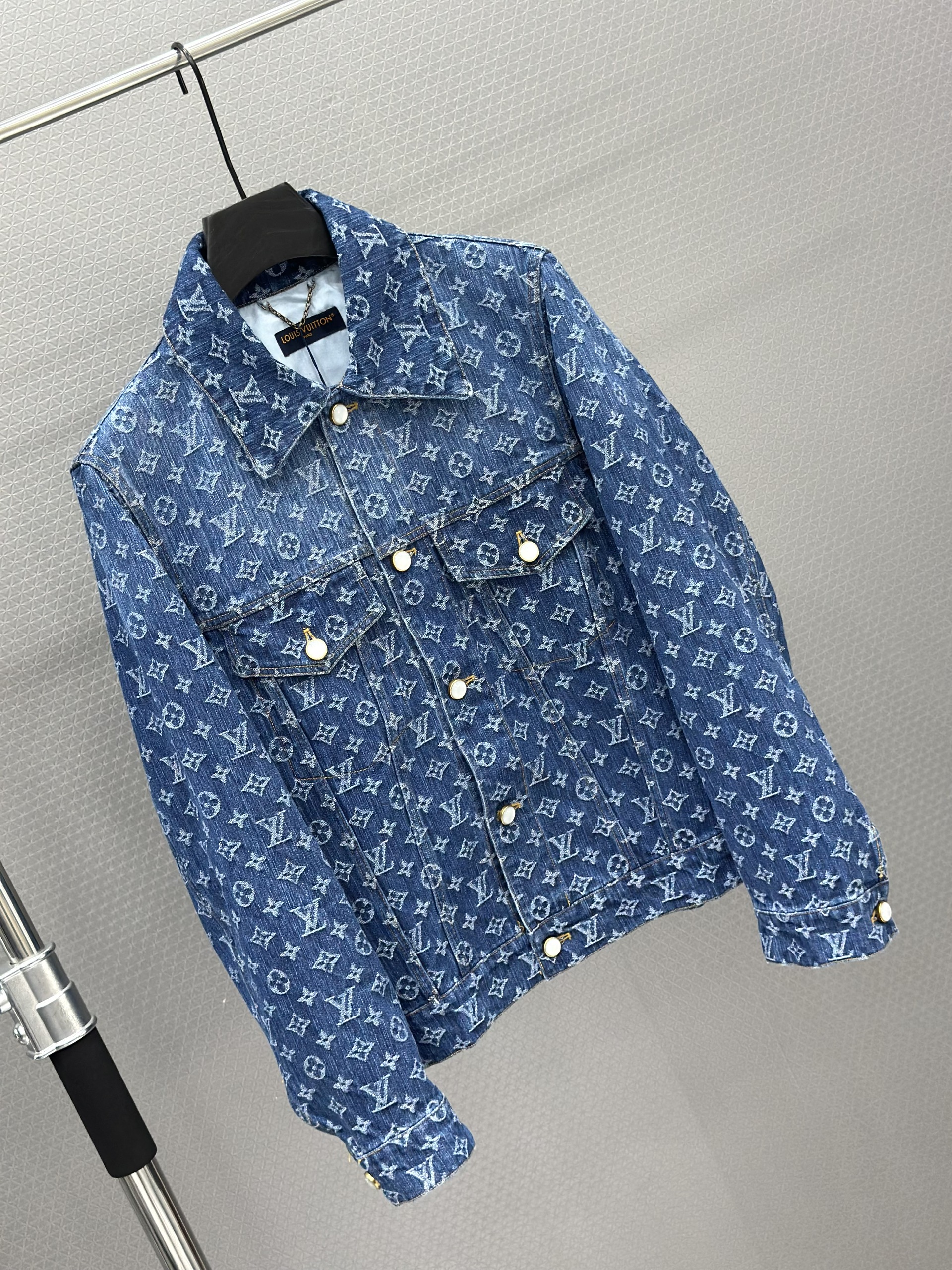 Áo khoác bò jean Louis Vuitton LV 1429 Xanh dương monogram full 1-1 on web S-L VTN