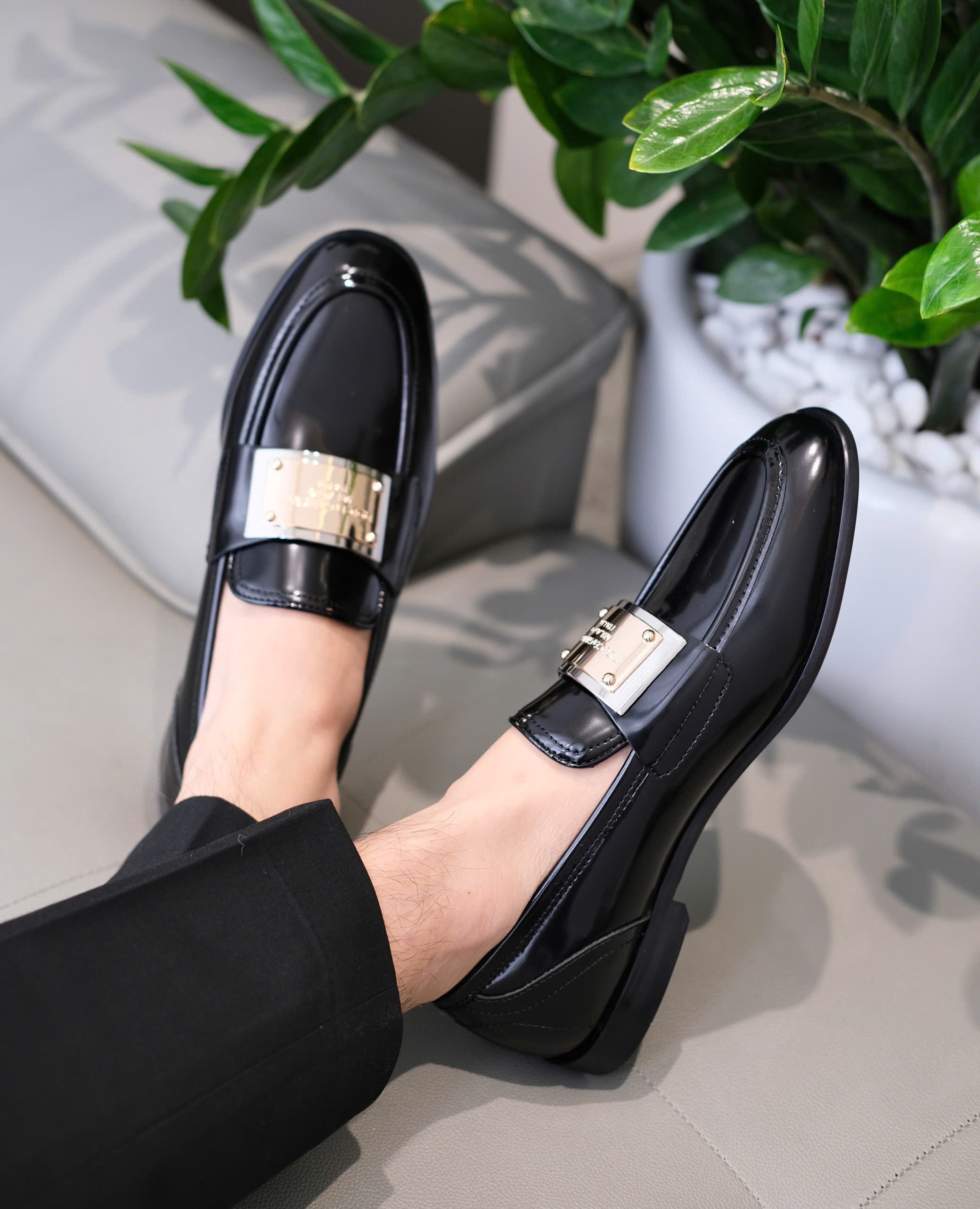 Giày loafer Dolce Gabbana DG Đen bóng logo tag vuông to đế gỗ Like Auth 38-43 DDT
