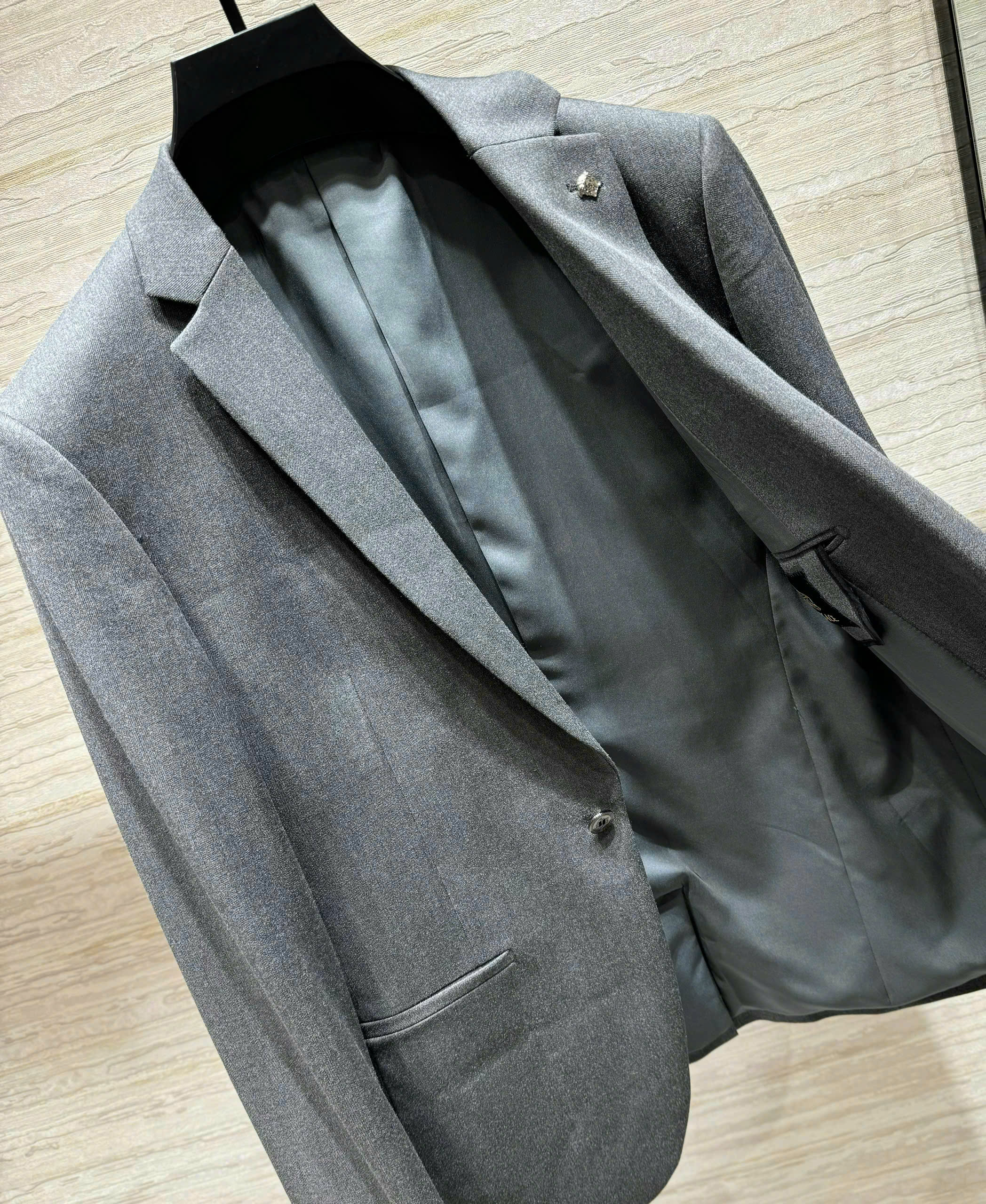 Set bộ Vest Versace VS Xám Ghi logo tag bạc new 2026 Like Auth 46-50 DDT